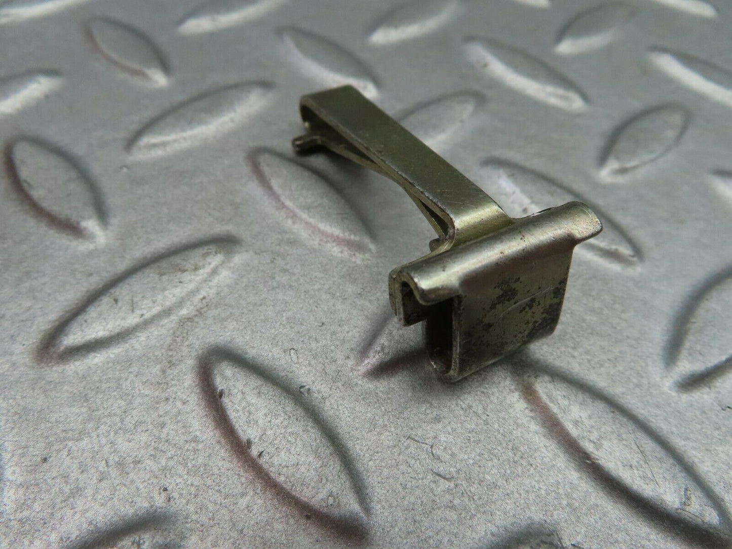 6239 Mercedes-Benz W126 380SE Seat Belt Adjuster Rail 1268680011