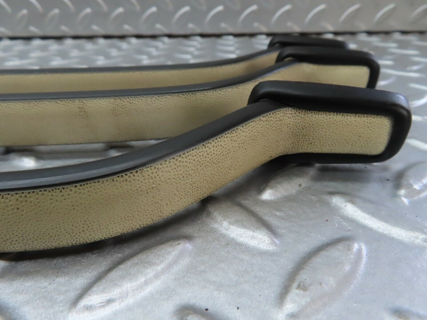 19143 Mercedes-Benz W123 300D Interior Roof Grab Handle Set