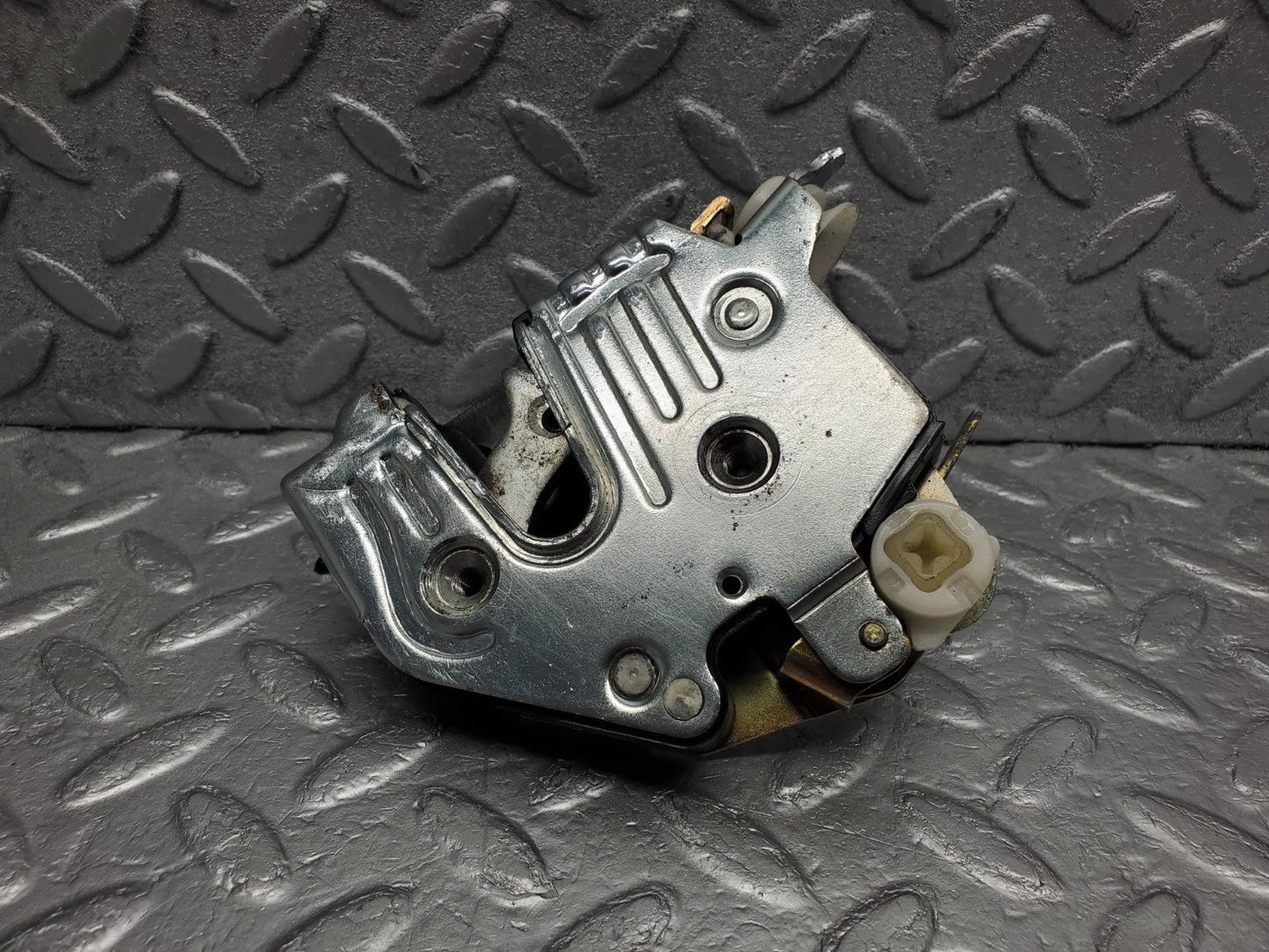 W201 Baby Benz front right door lock mechanism used OEM