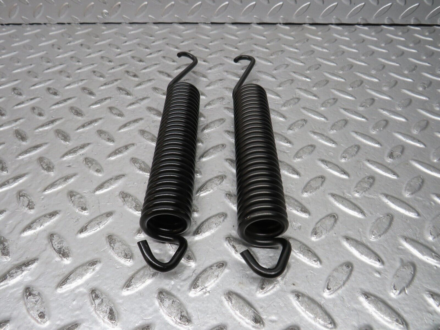 28763 Mercedes-Benz W123 230E Bonnet Hinge Spring Pair