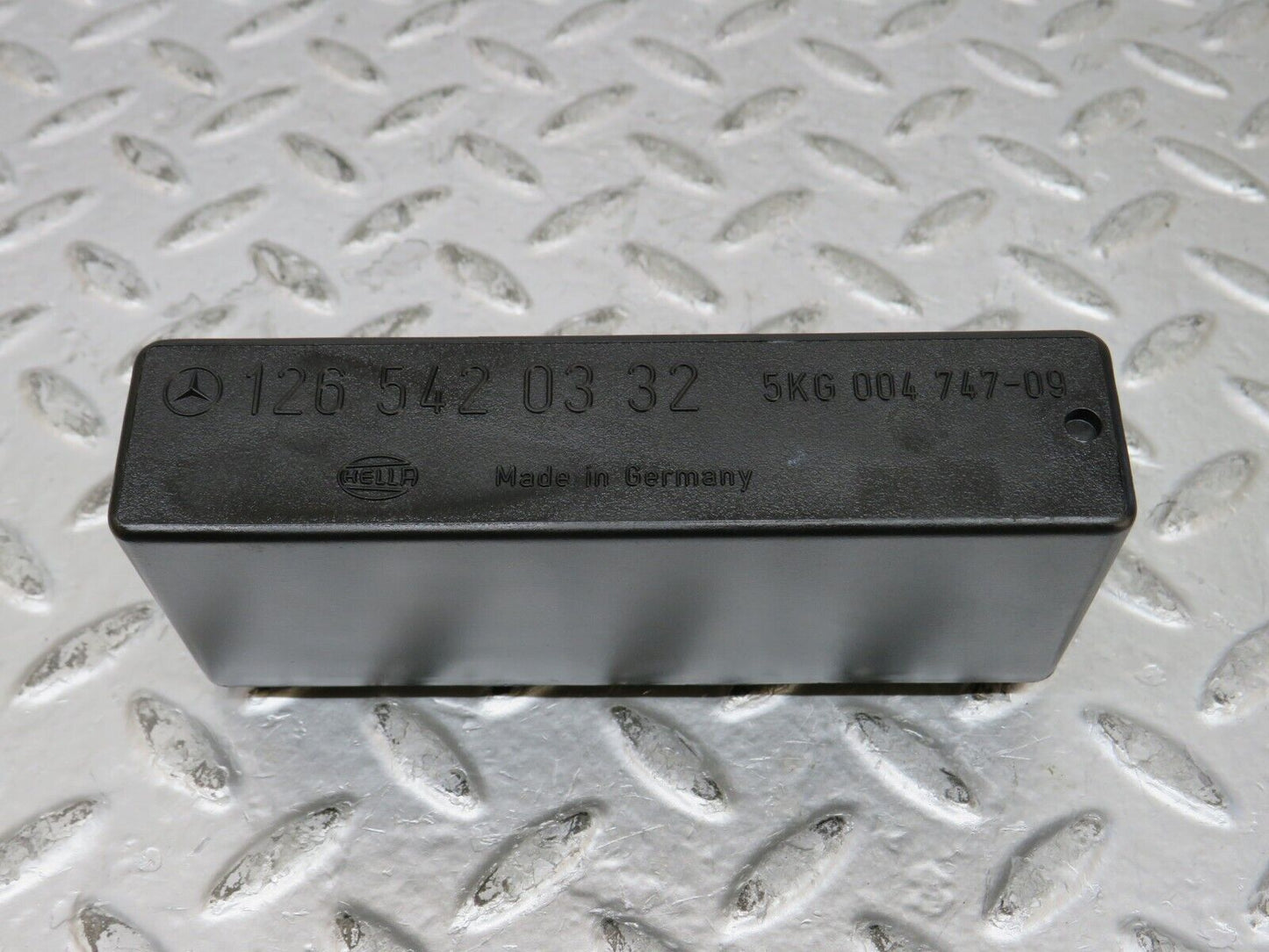 26525 Mercedes-Benz C124 220CE Coupe Headlight Control Unit Relay 1265420332