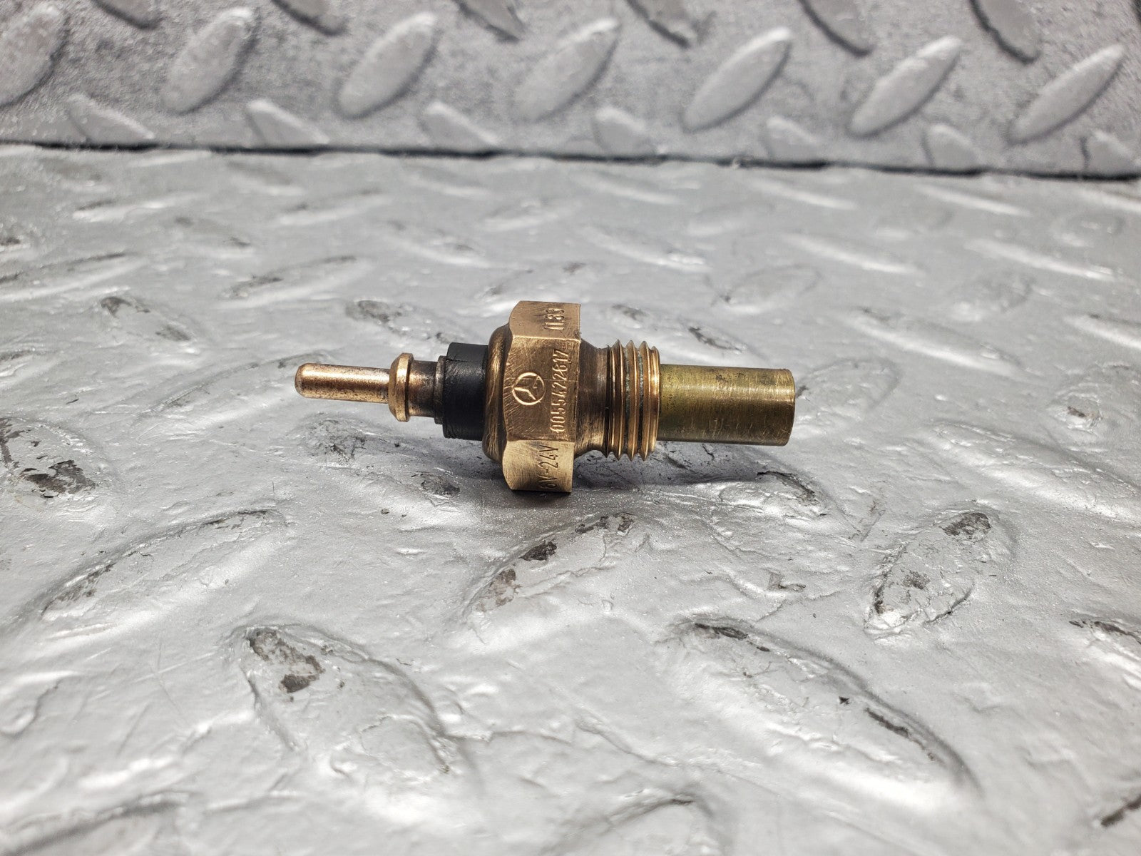 W126 Coupe coolant temperature sensor used OEM
