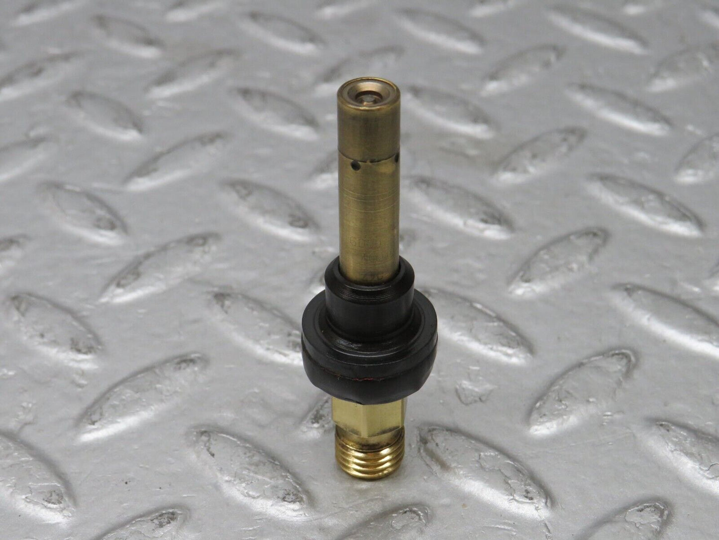 36703 Mercedes-Benz W201 190E Fuel Injector 0437502047