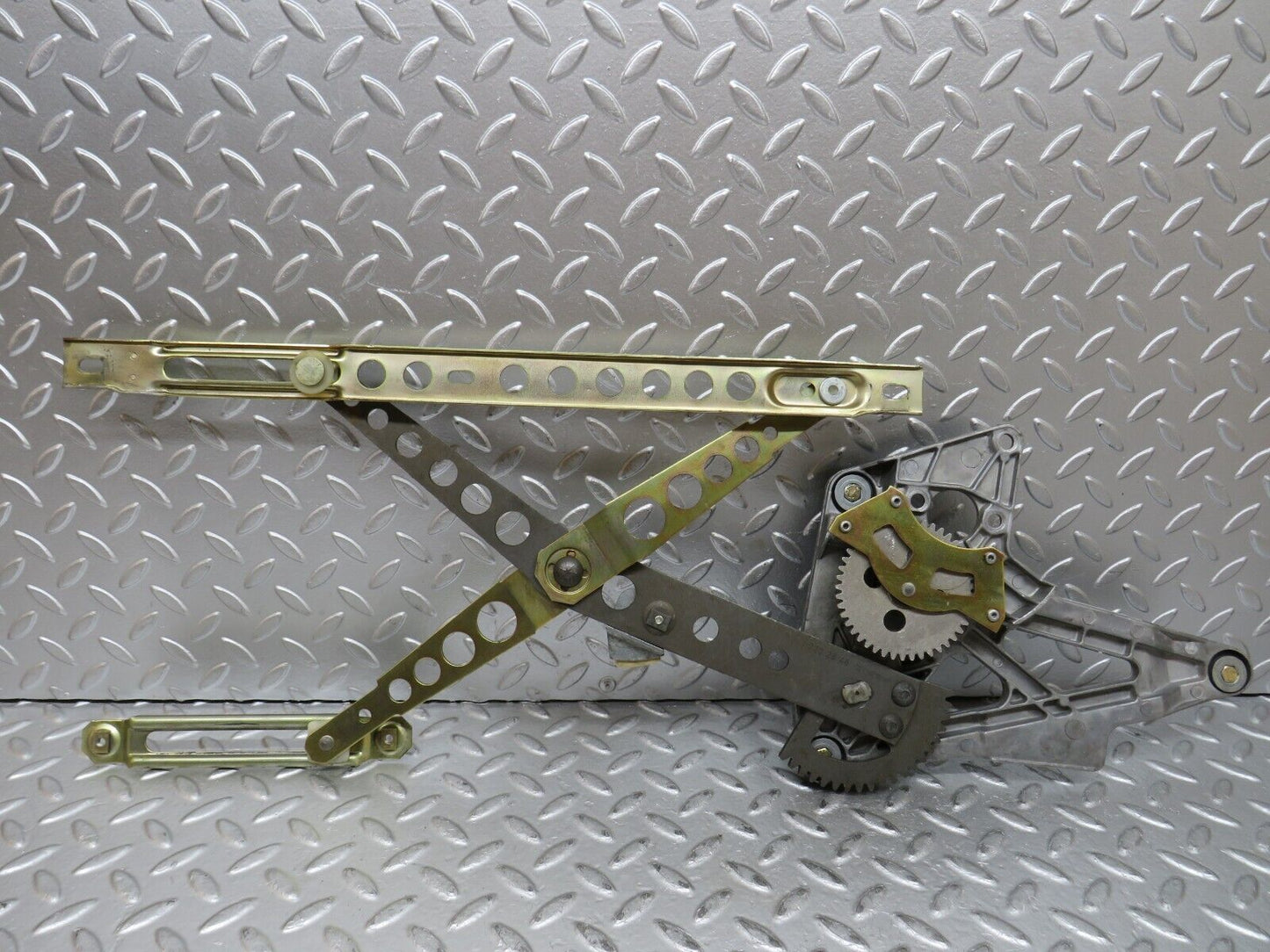 28015 Mercedes-Benz W123 280E Front Right Power Window Regulator 1237202846