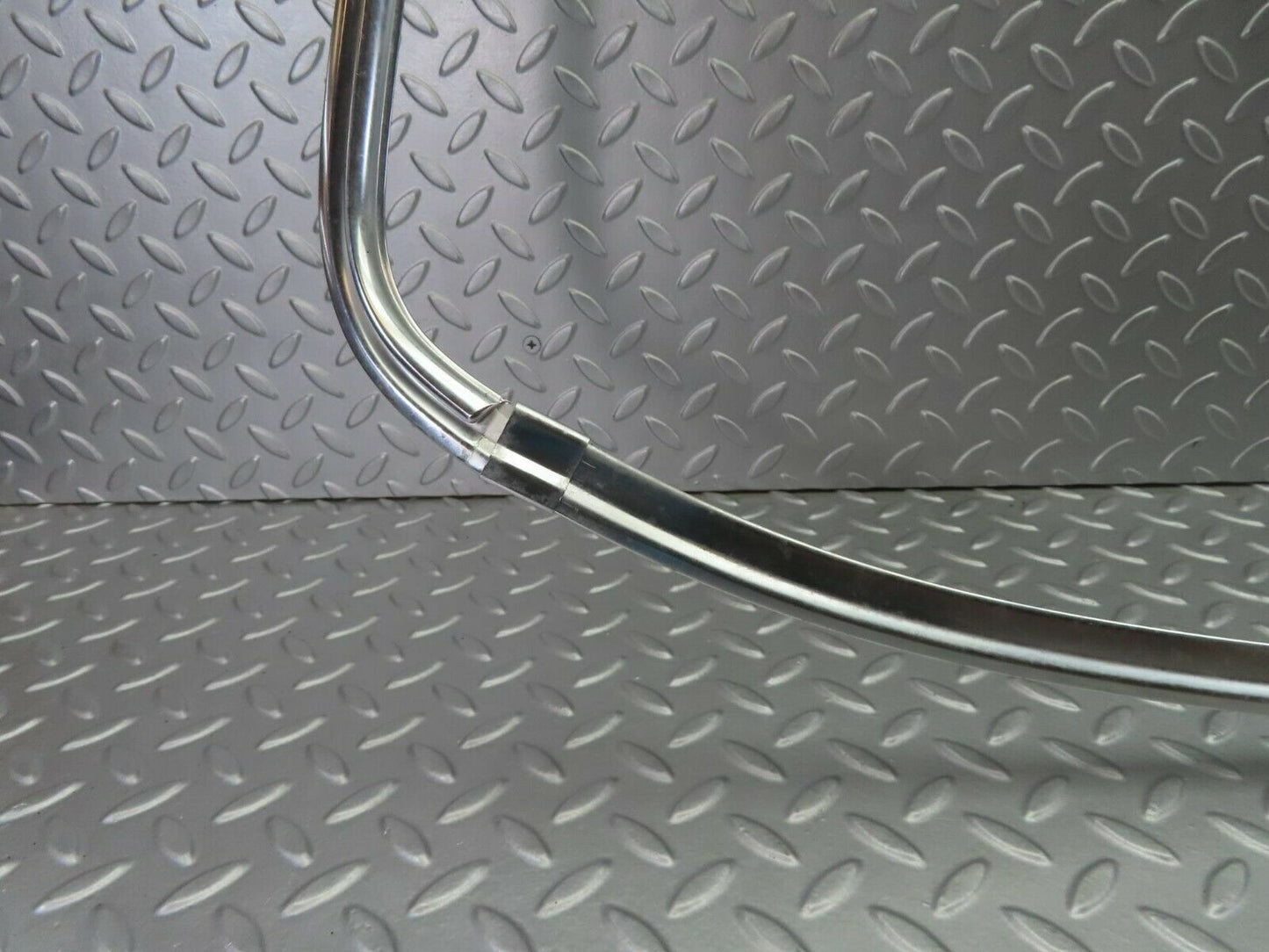 10848 Mercedes-Benz C123 280CE Coupe Rear Windscreen Chrome Frame
