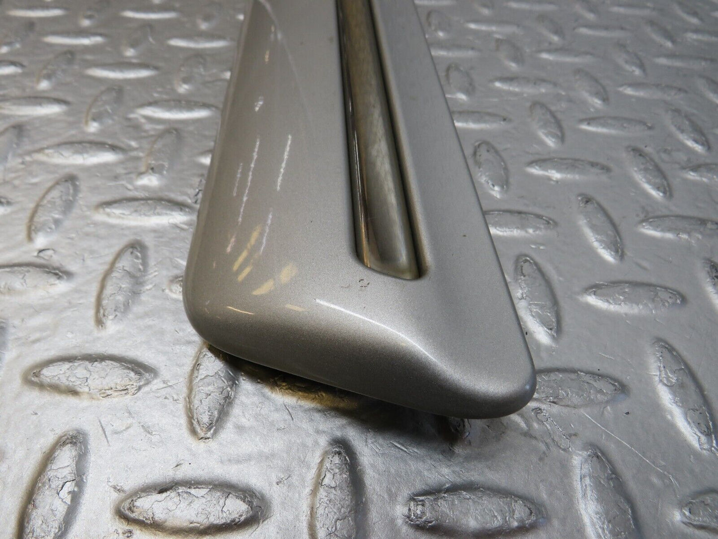 34716 Mercedes-Benz W210 320E Rear Left Door Centre Moulding Trim 2106900582