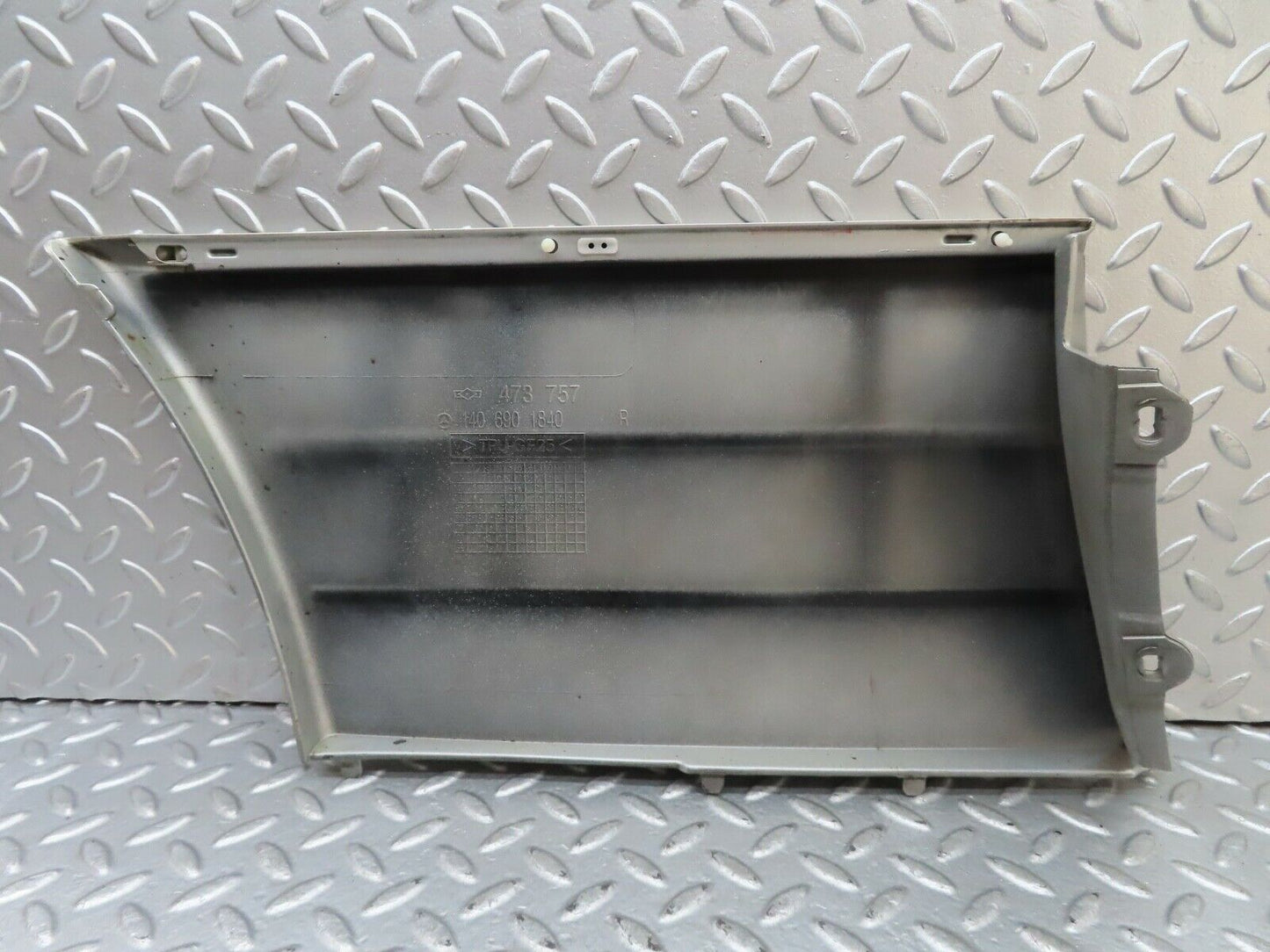 19317 Mercedes-Benz C140 CL420 Coupe Front Left Fender Wing Lower Trim 1406901740