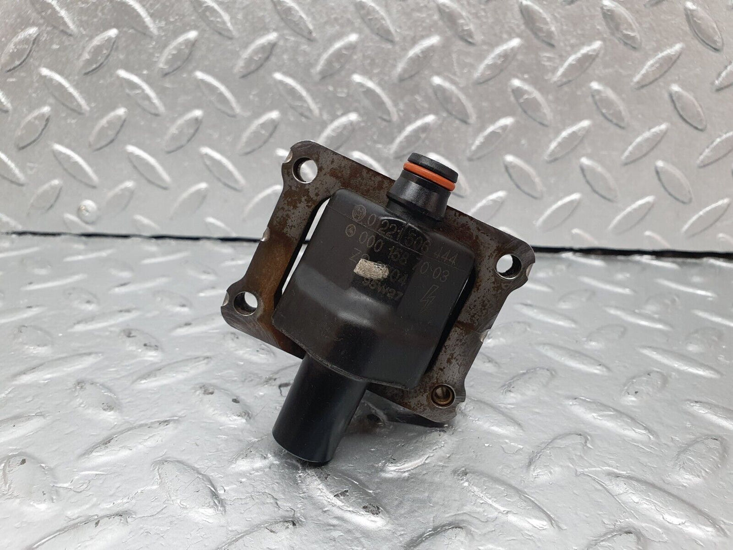 42335 Mercedes-Benz R129 320SL Coupe Ignition Coil Bosch 0221506444 0001587003 0001593642