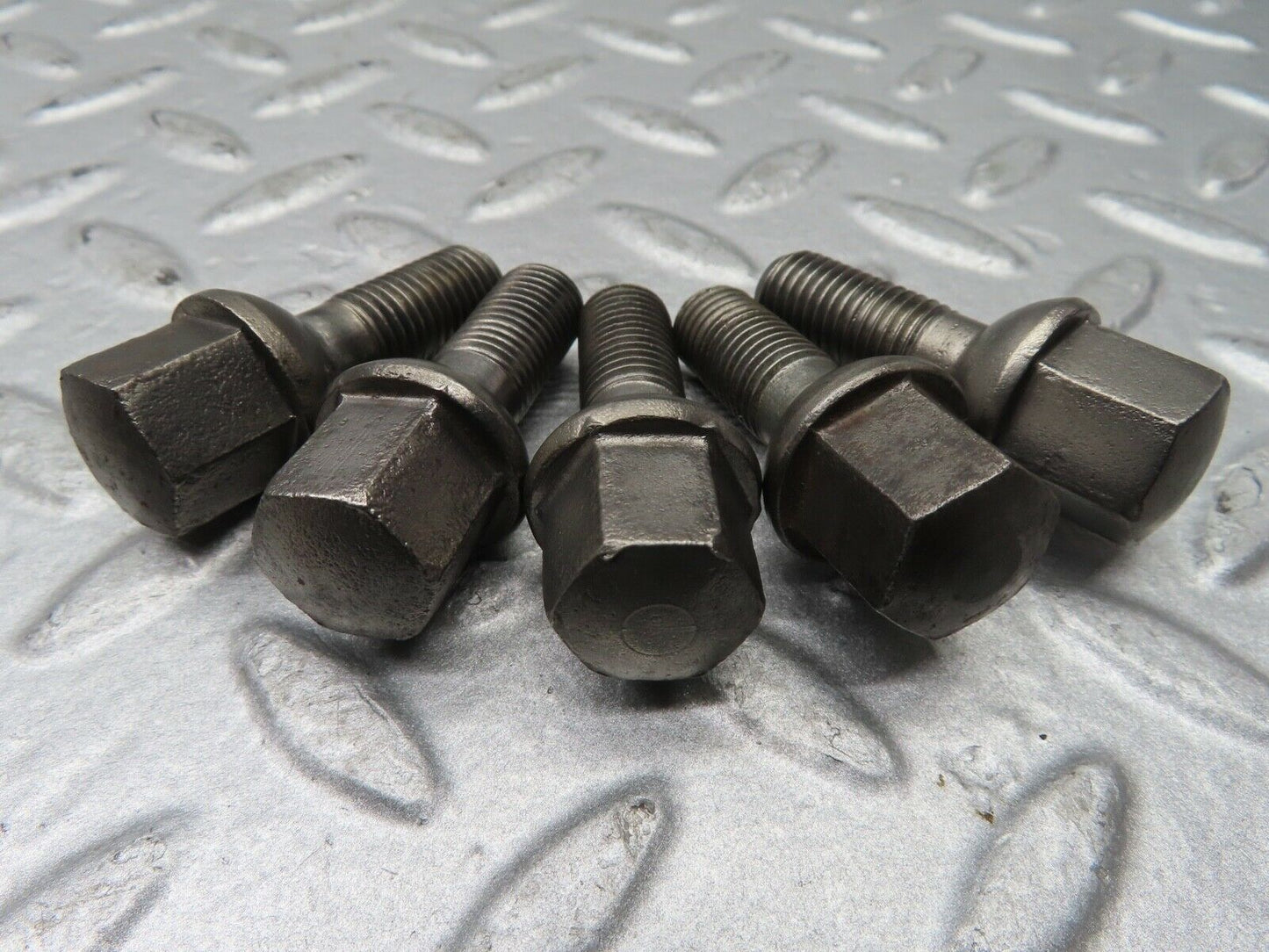 20532 Mercedes-Benz 5x Alloy Wheel Lug Bolt M12x1.5