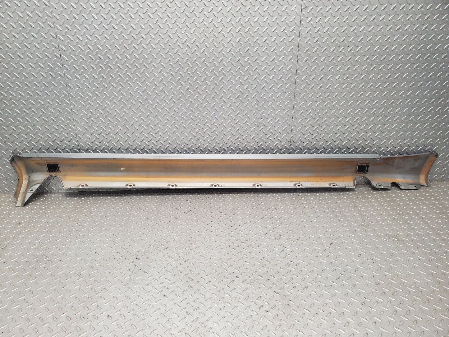 W124 Wagon side skirt left side used OEM