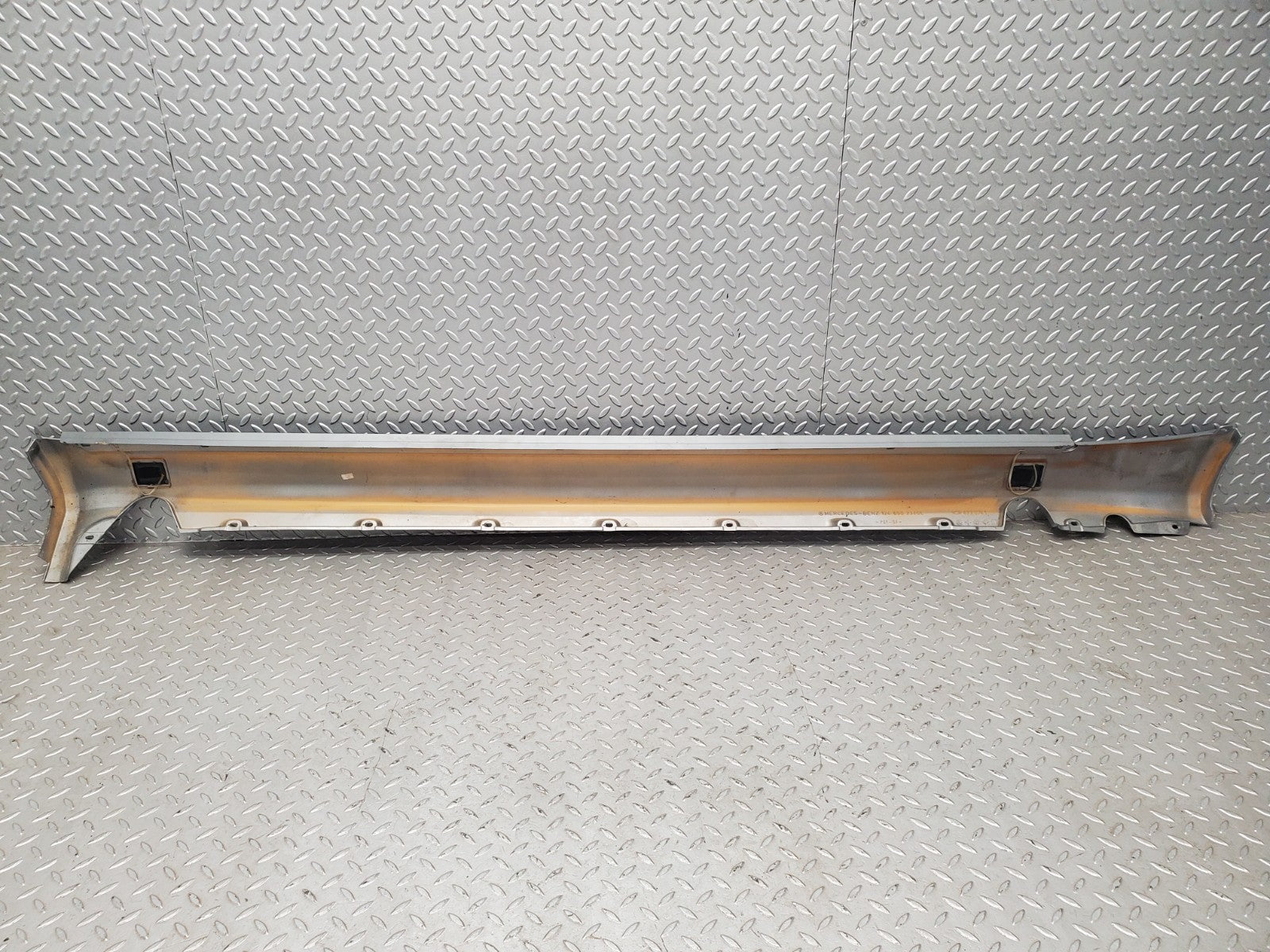 W124 Wagon side skirt left side used OEM