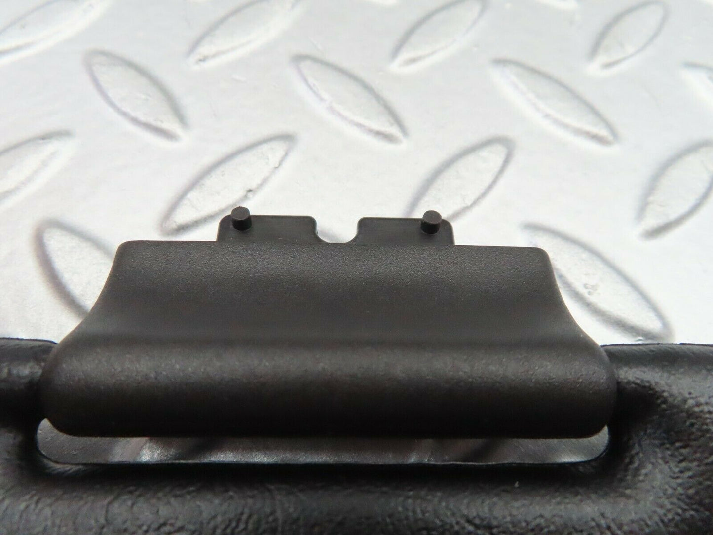 6533 Mercedes-Benz S124 E220 Wagon Middle Sun Visor Black