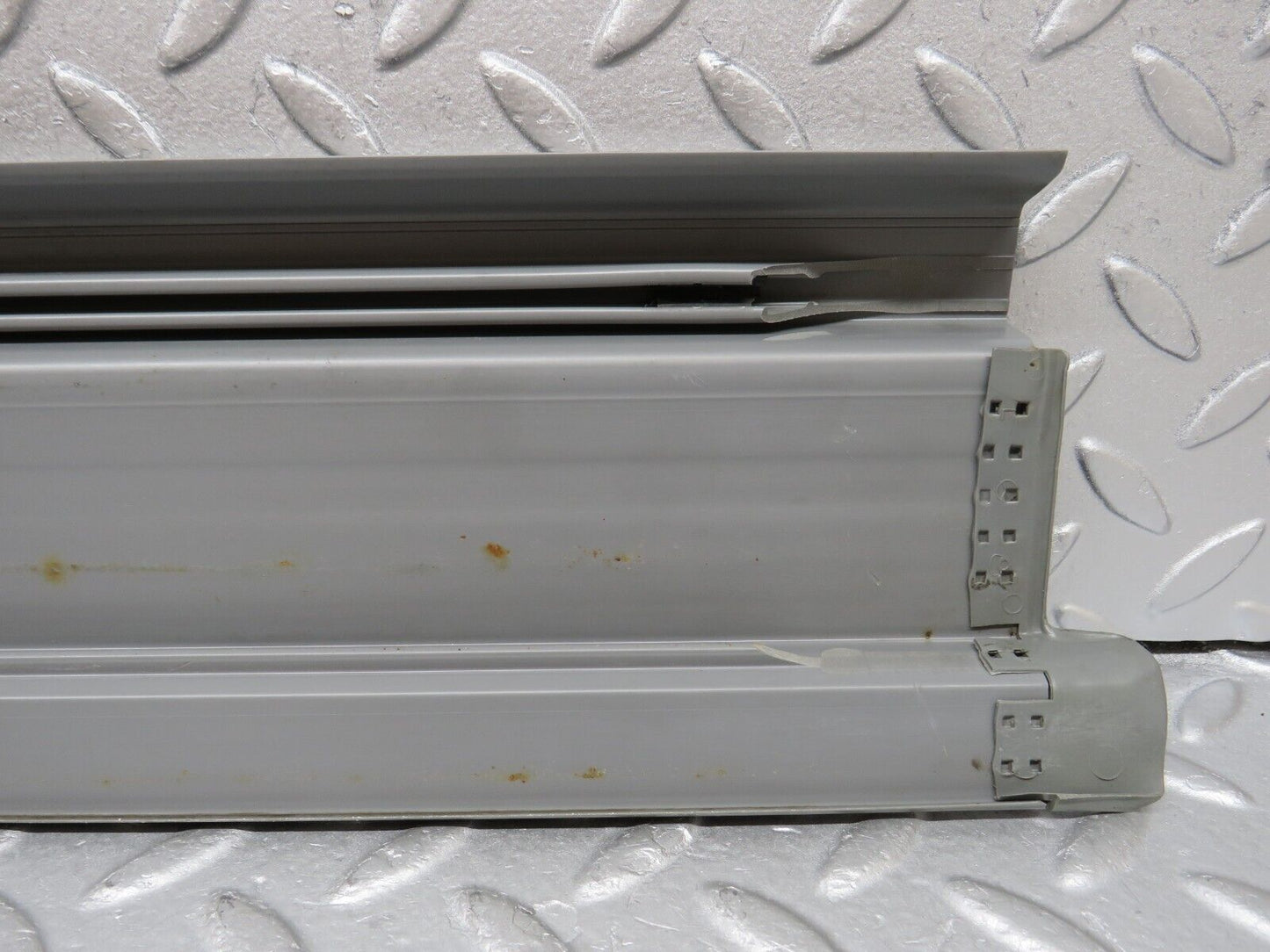 35991 Mercedes-Benz W126 420SE Rear Right Door Sill Trim Grey