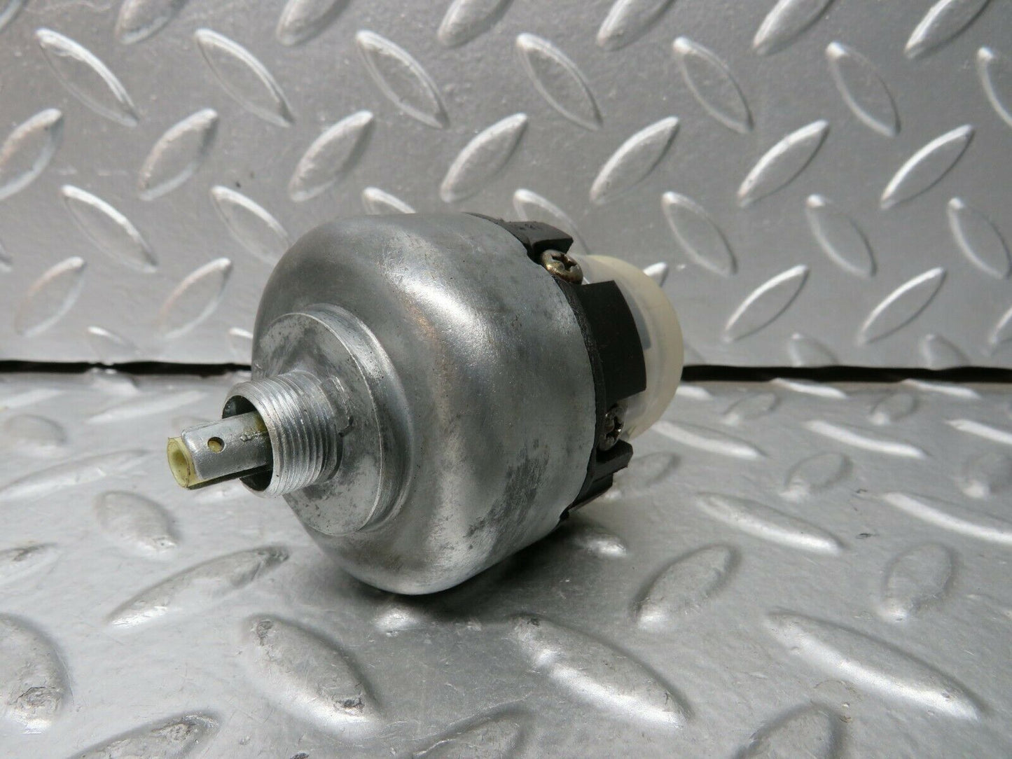 23753 Mercedes-Benz C107 450SLC Coupe Headlight Switch