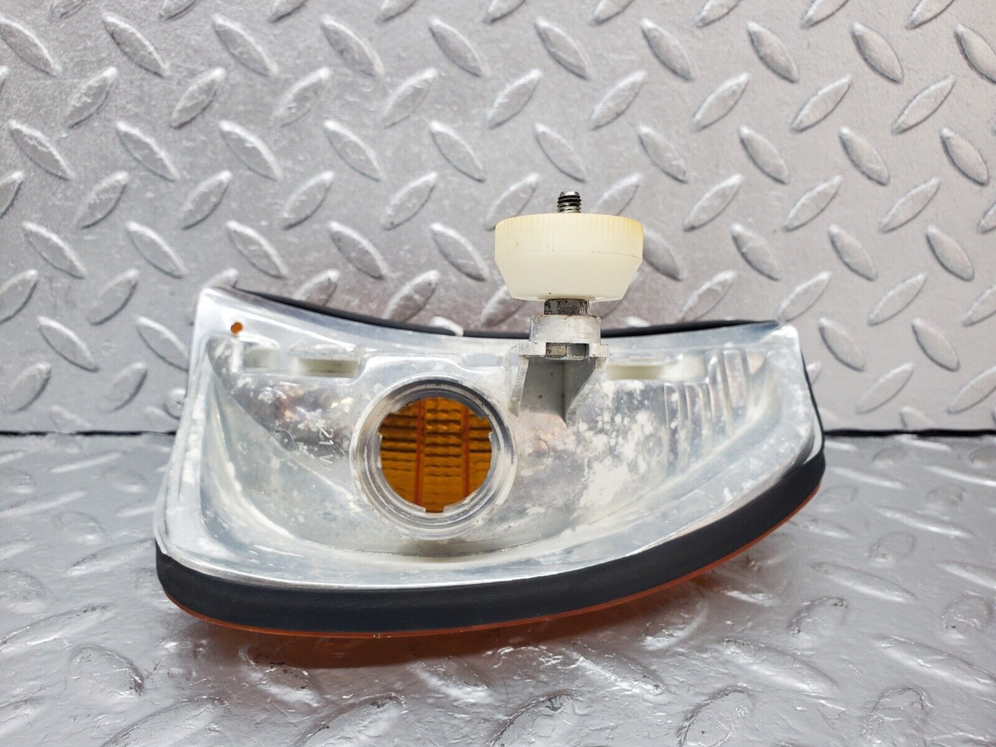 44334 Mercedes-Benz W123 280E Indicator Light Front Right