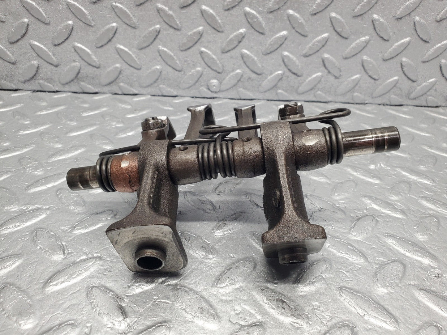 W112 rocker arm support arm and shaft used OEM