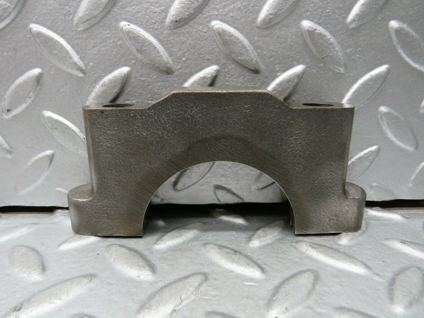 22114 Mercedes-Benz S123 280TE Crankshaft Bearing Holder Block 1080110211