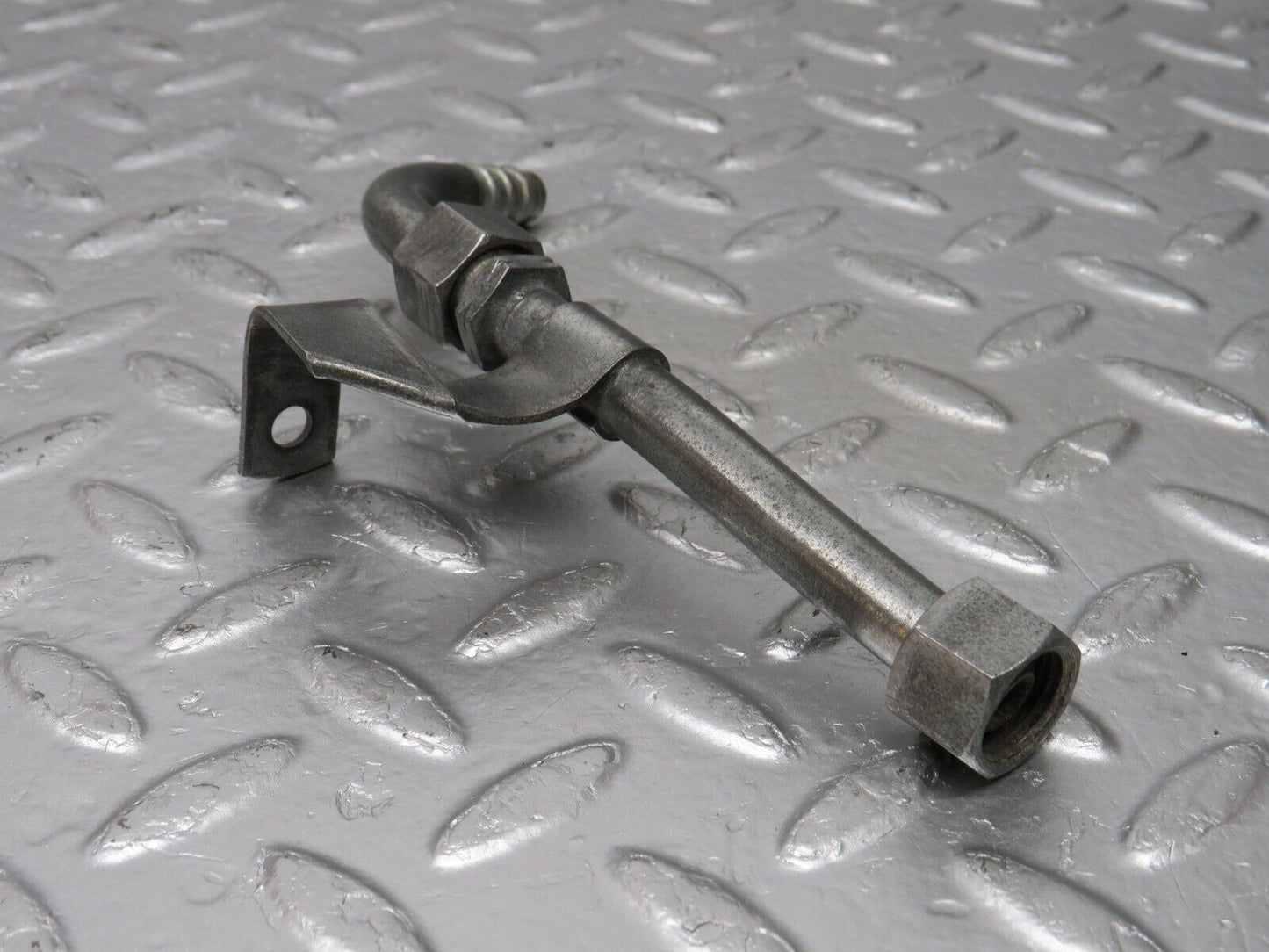33071 Mercedes-Benz C107 R107 350 V8 Oil Hose Pipe