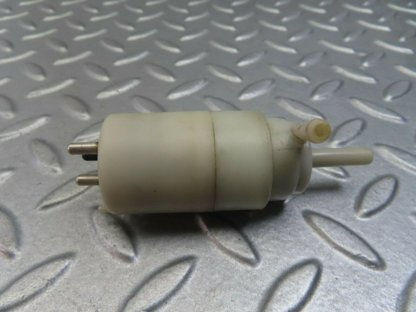 8310 Mercedes-Benz W124 Windscreen Washer Pump 1248690221