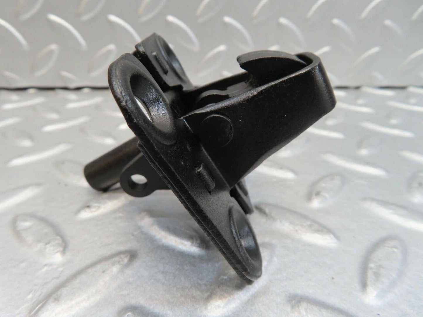16001 Mercedes-Benz W123 280E Bonnet Lock Catch