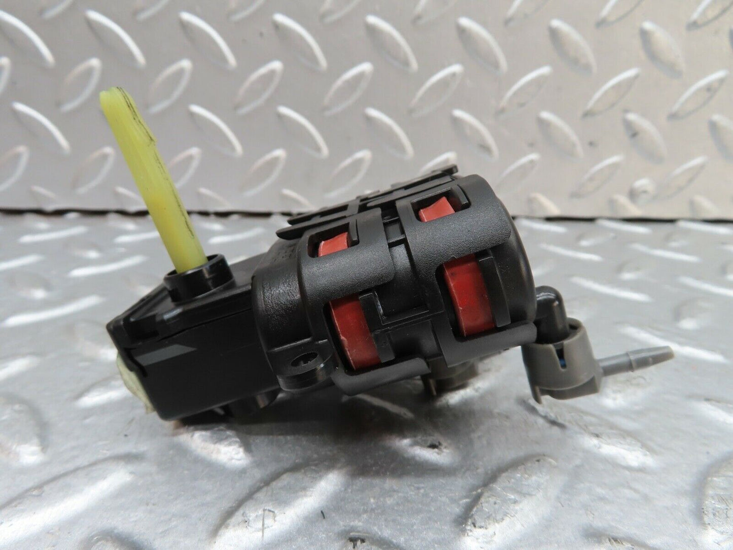 19369 Mercedes-Benz C140 CL420 Coupe Heater Box Vacuum Actuator 9062700302