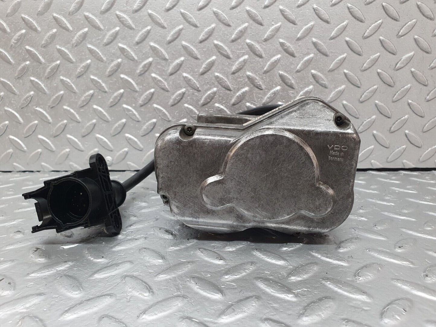 42499 Mercedes-Benz R129 320SL Coupe Throttle Body Valve VDO 0001414925