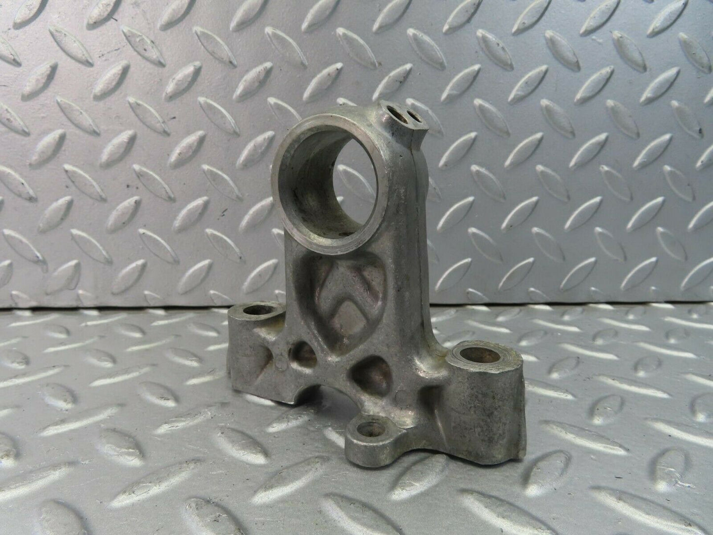 8949 Mercedes-Benz W108 Camshaft Tower Bearing 1800515110