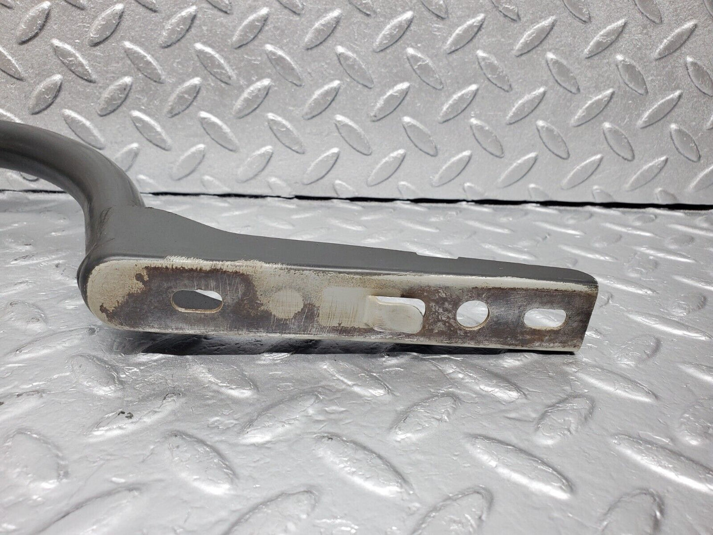 45833 Mercedes-Benz W126 420SE Trunk Lid Hinge Right Side