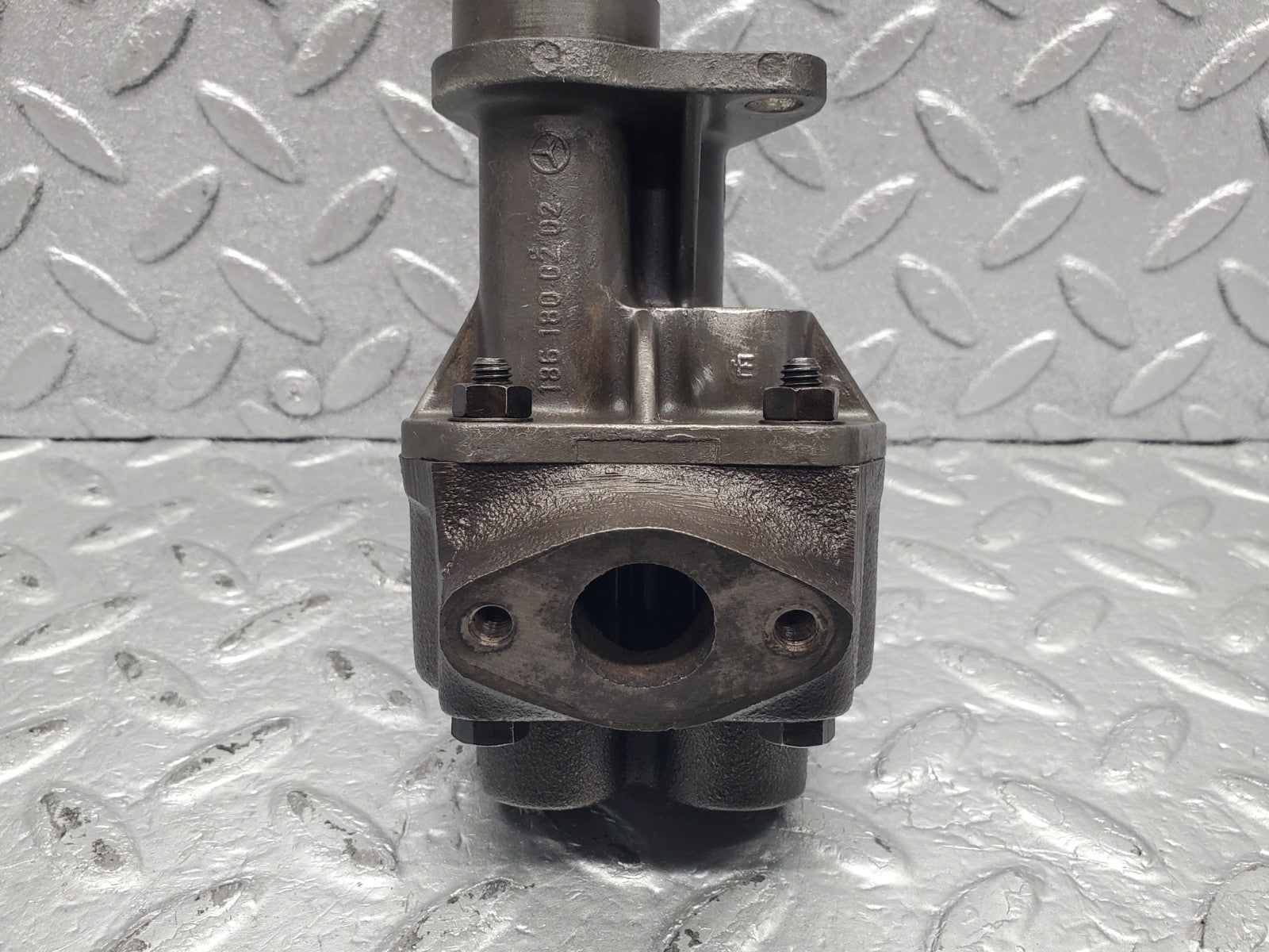 W112 oil pump used OEM