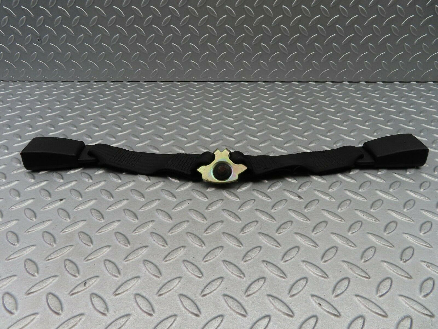 5771 Mercedes-Benz W123 200 Seat Belt Buckle Rear 1238607369