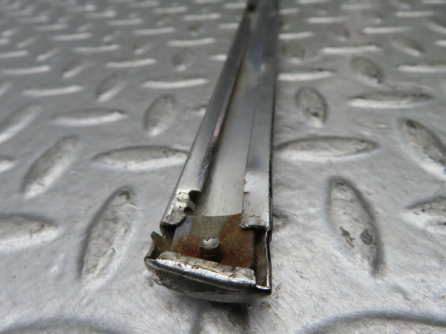 18919 Mercedes-Benz W121 190b Ponton Rear Left Door Upper Chrome Trim