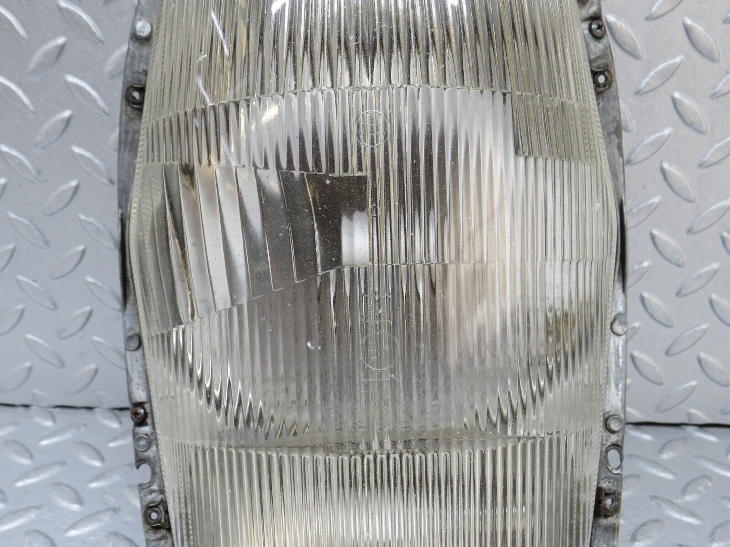 35864 Mercedes-Benz W108 Headlight Bosch 1305630023
