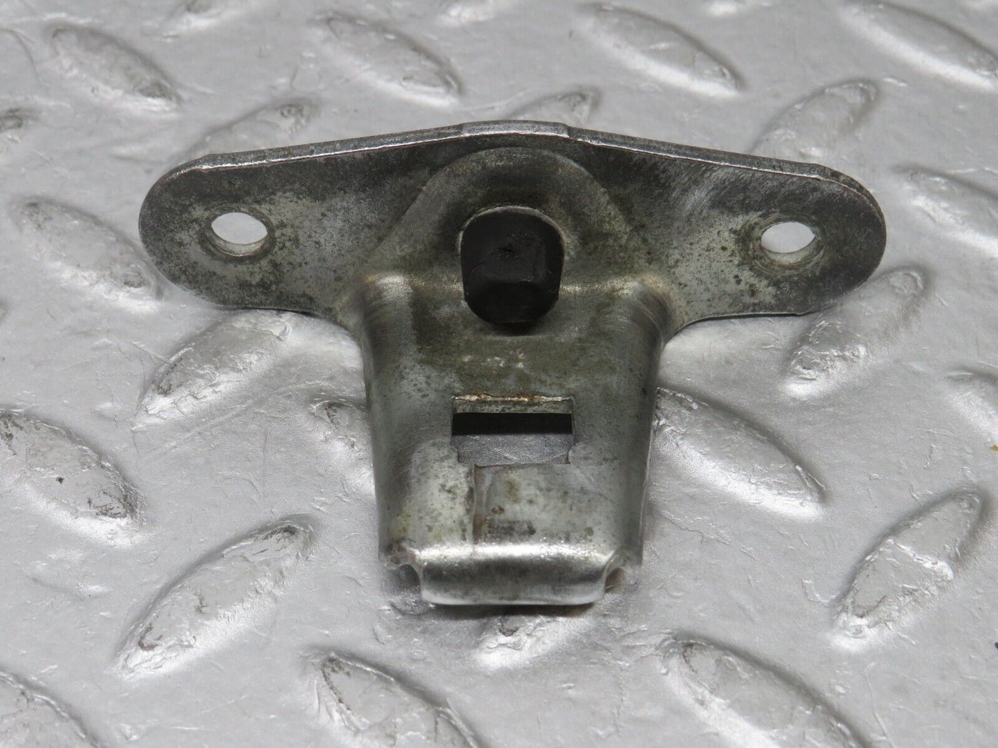 36073 Mercedes-Benz W126 420SE Trunk Lock Latch 1267580050