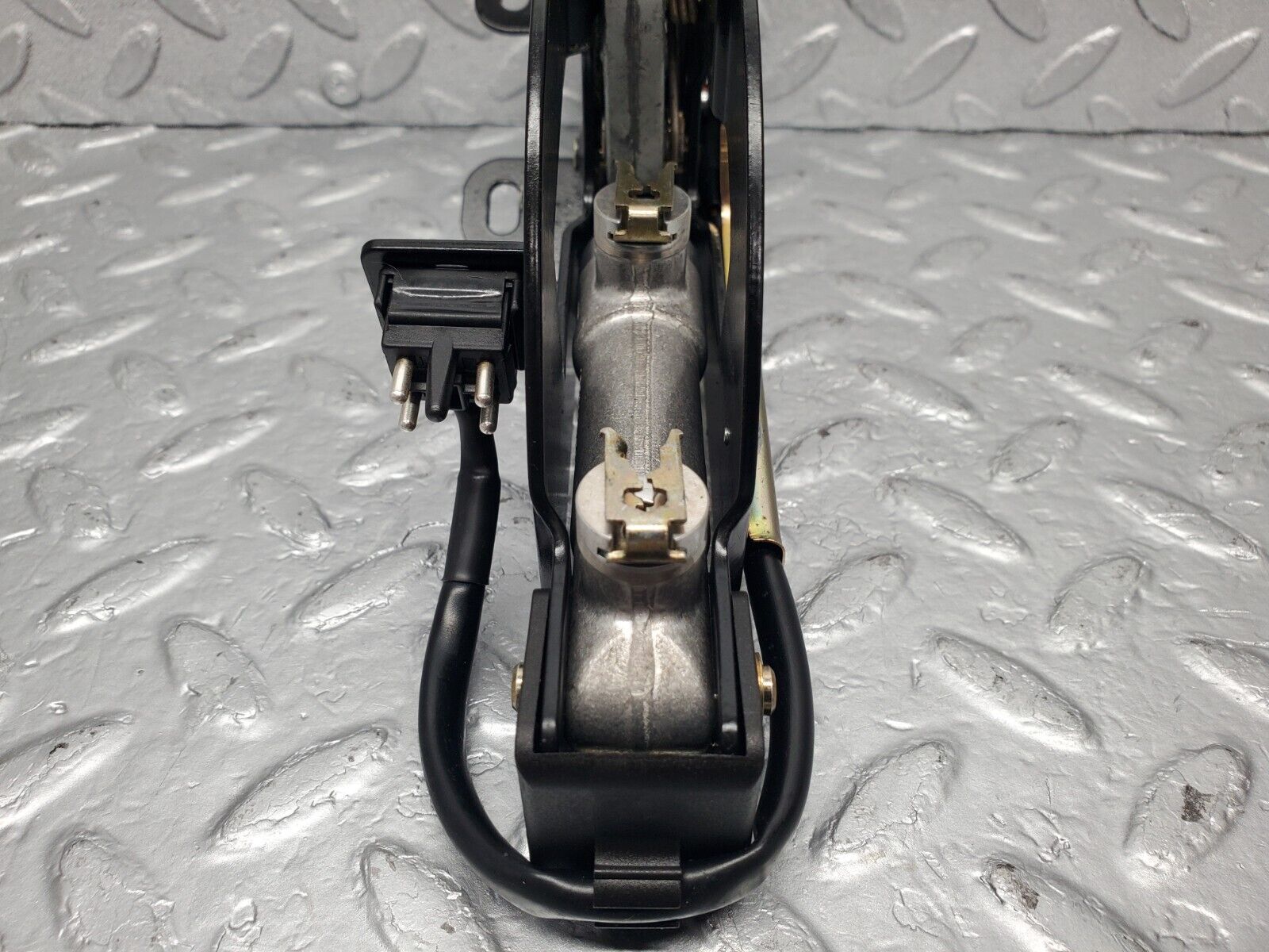 43682112