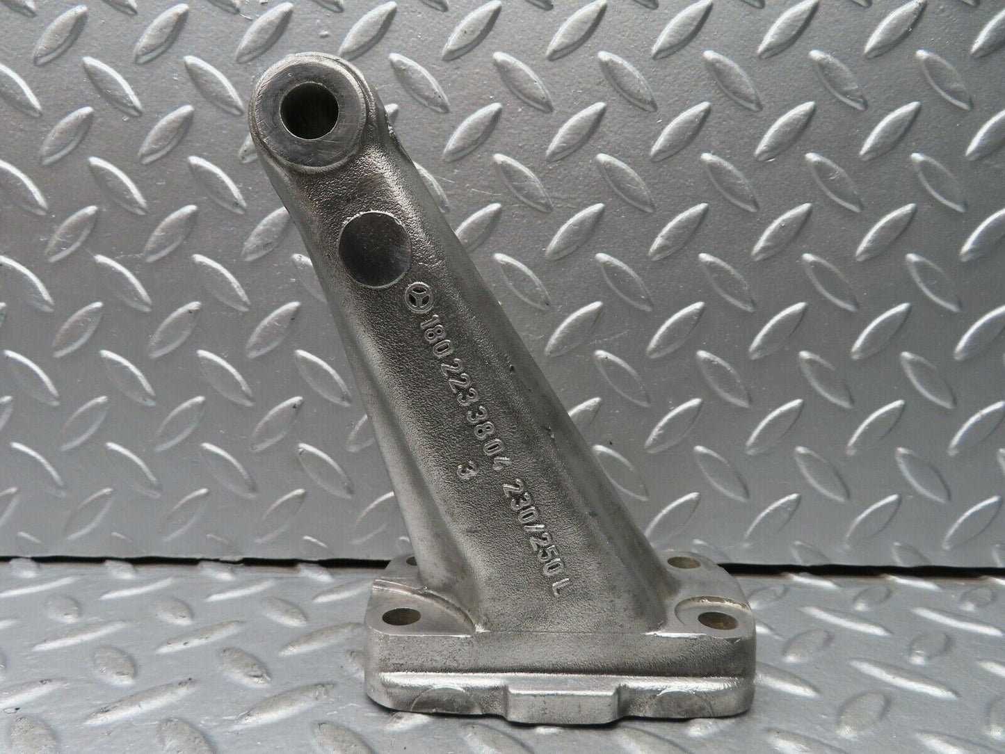 20921 Mercedes-Benz W114 250CE Coupe Engine Mount Bracket Left Side 1802233804