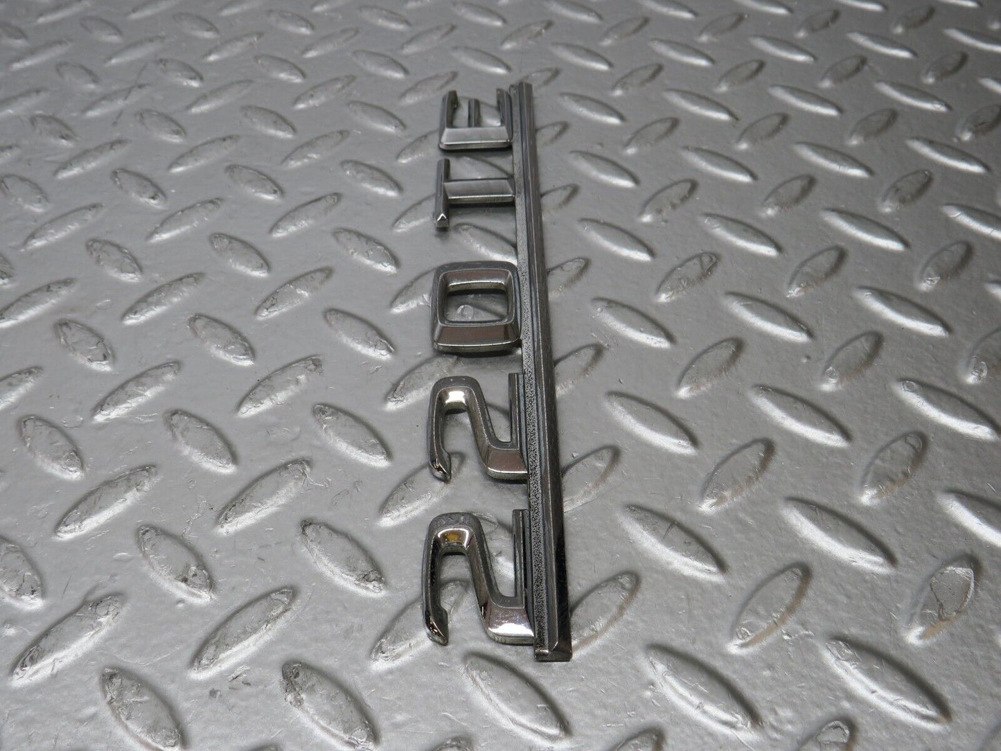 31269 Mercedes-Benz S124 220TE Wagon Trunk Badge Emblem 1248174415