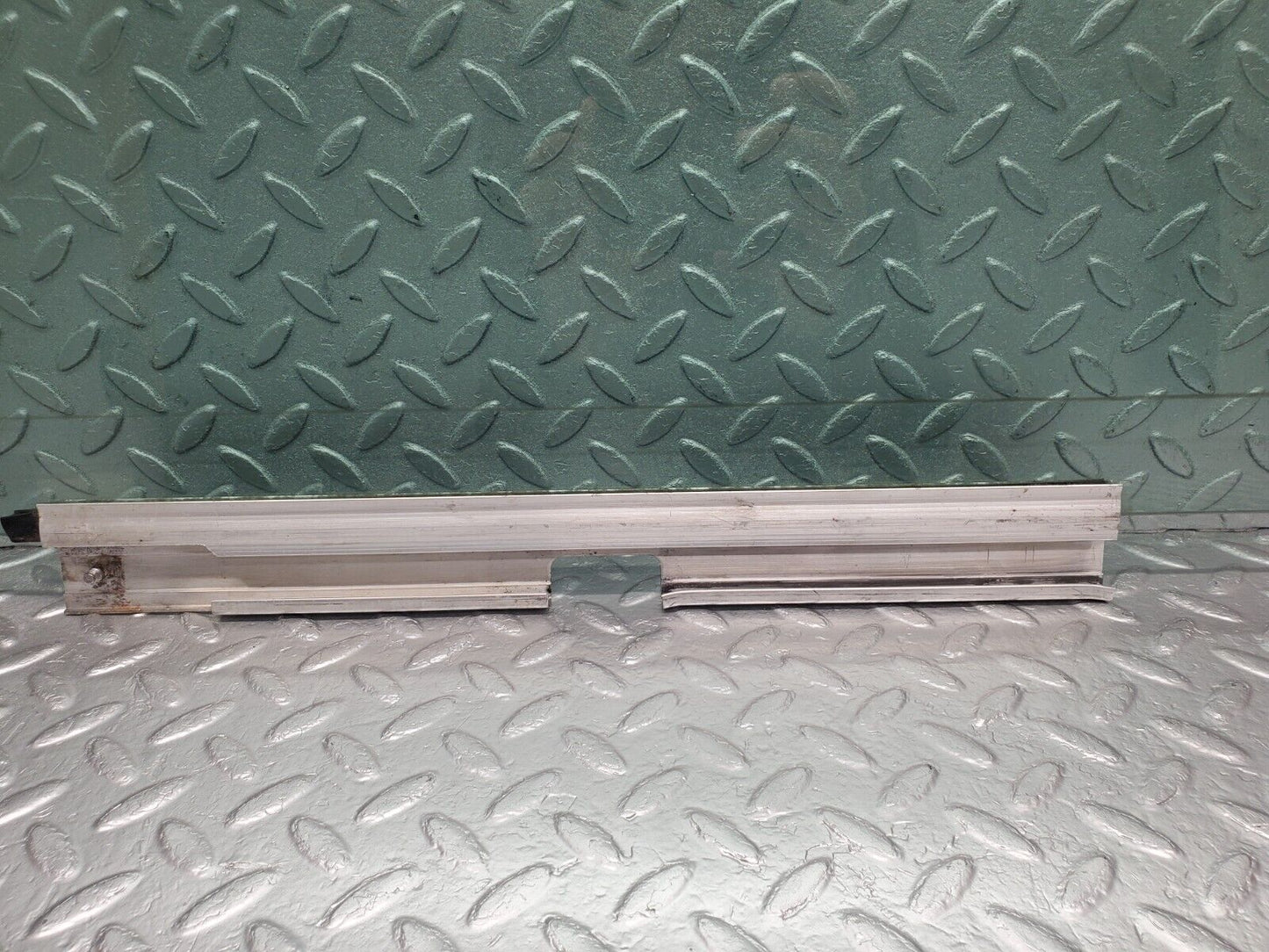 46246 Mercedes-Benz W124 280E Front Right Door Window Glass