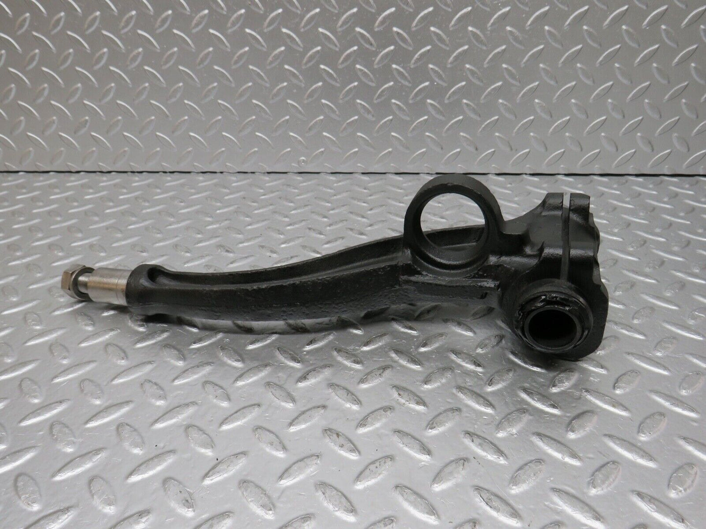 0370 Mercedes-Benz W108 280SE Differential Mounting Bracket 1113510716