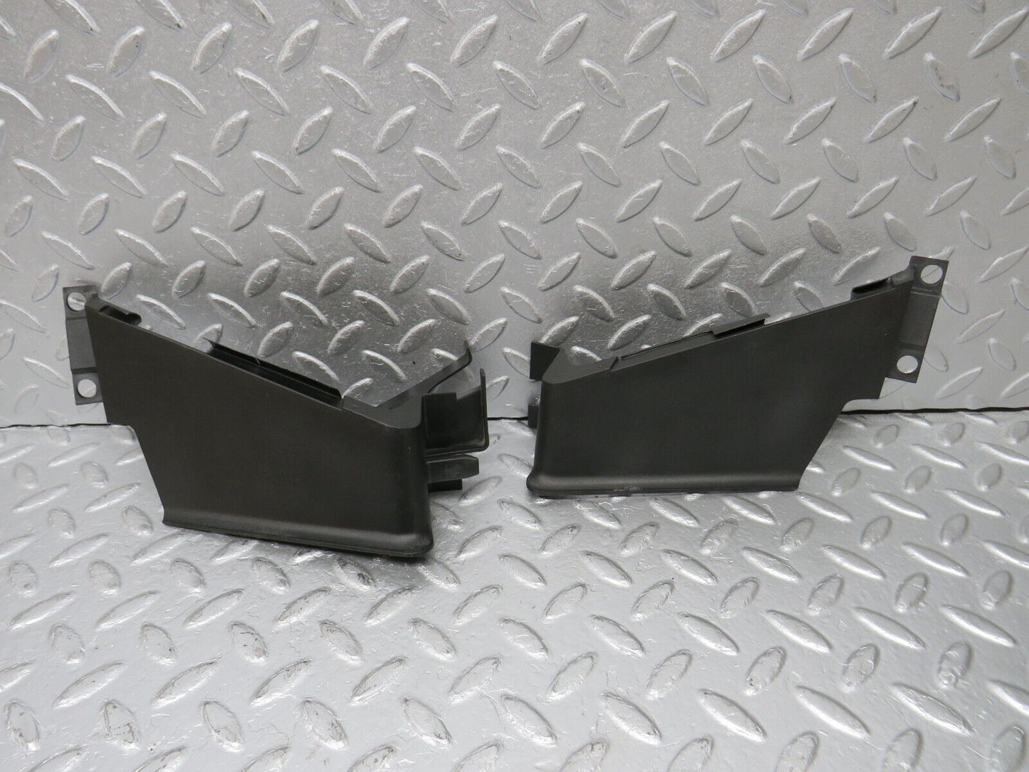 39621 Mercedes-Benz R129 320SL Coupe Radiator Fan Shroud Cover 1295051388 1295051288 1295051788