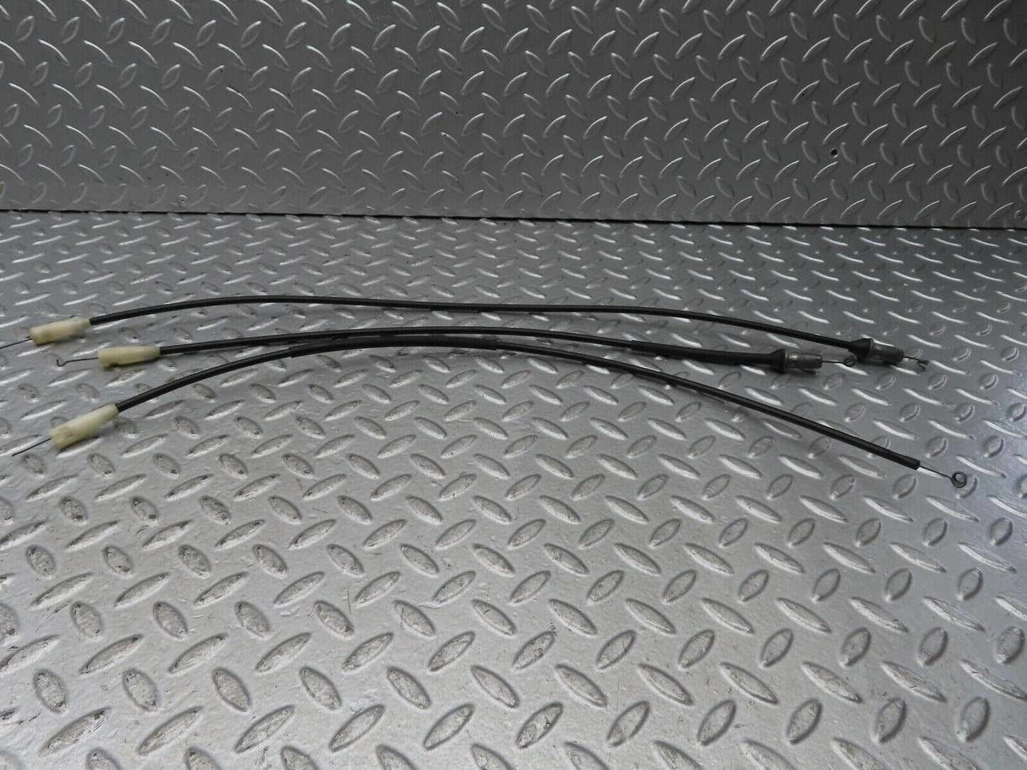 19211 Mercedes-Benz W123 300D Heater Control Cable