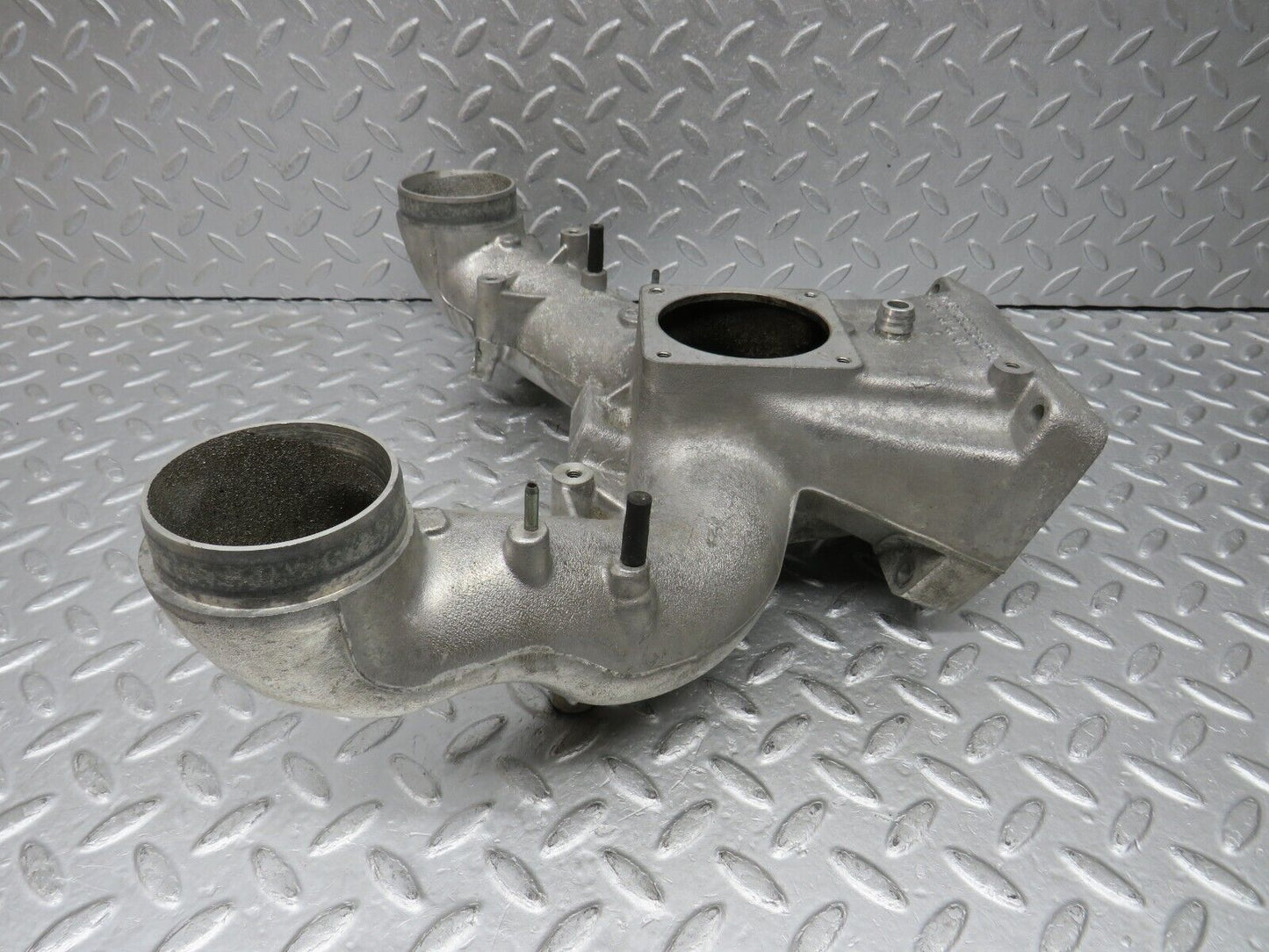 38165 Mercedes-Benz A124 320E Cabriolet Air Intake Manifold 1041414101