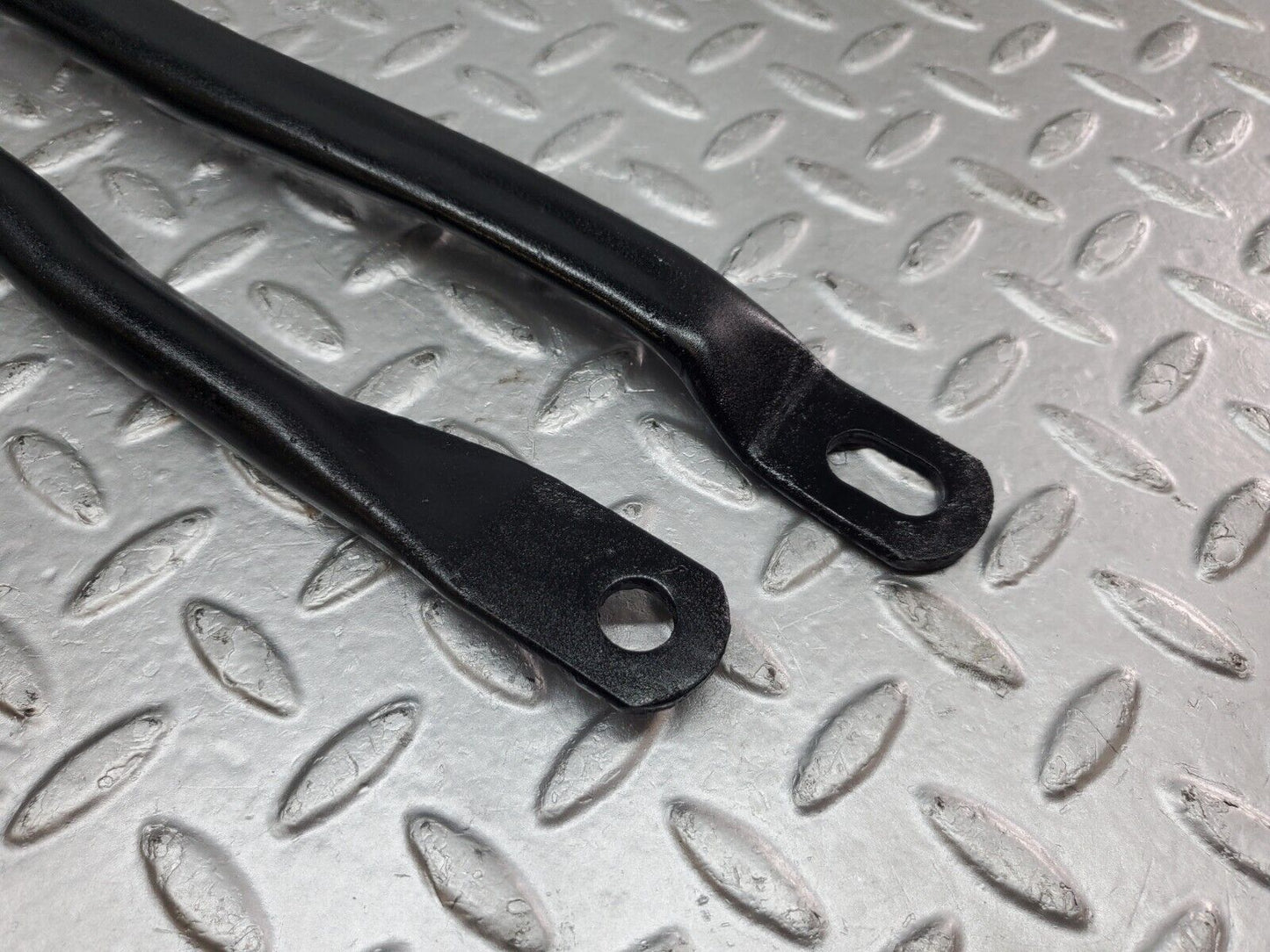 45317 Mercedes-Benz R129 300SL Coupe Rear Suspension Anti Roll Bar Support Bar 2x