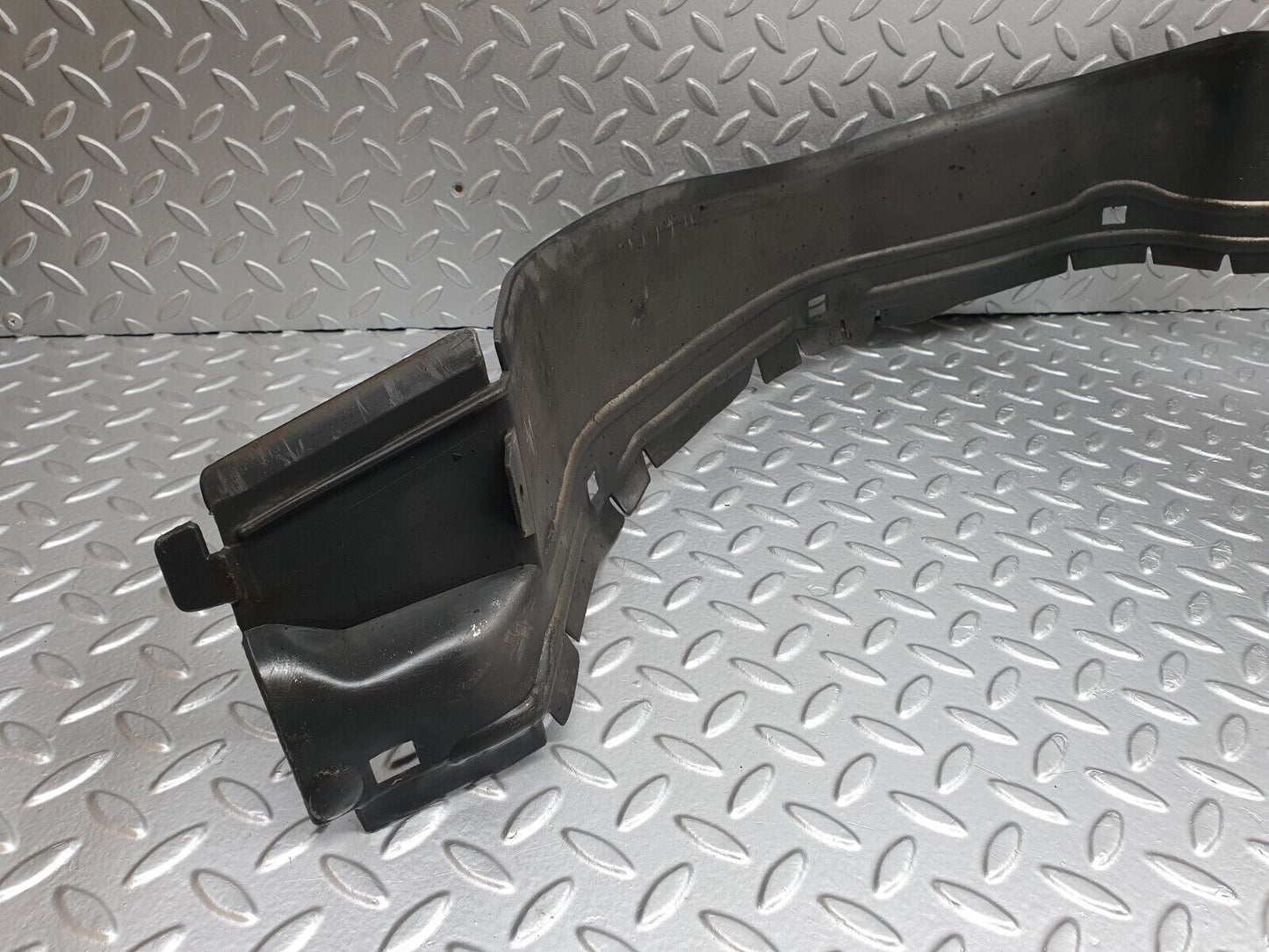 41565 Mercedes-Benz W124 200E Front Left Inner Fender Wing Splash Guard 1248840135