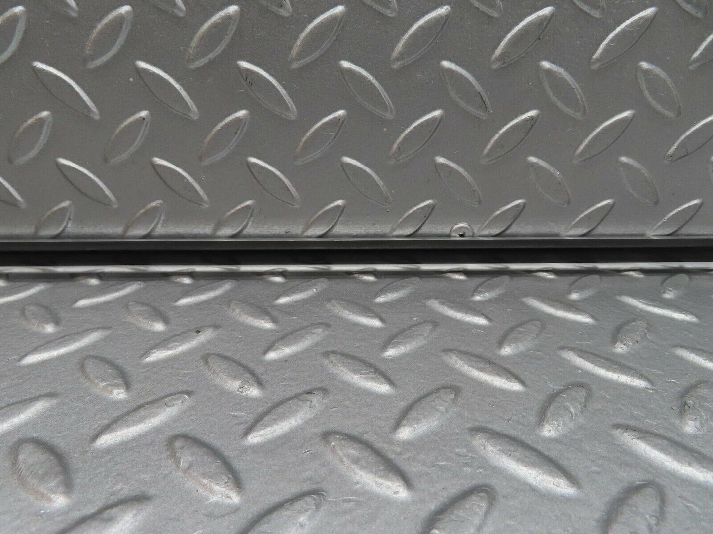 12945 Mercedes-Benz W111 220SE Front Left Door Centre Moulding Trim