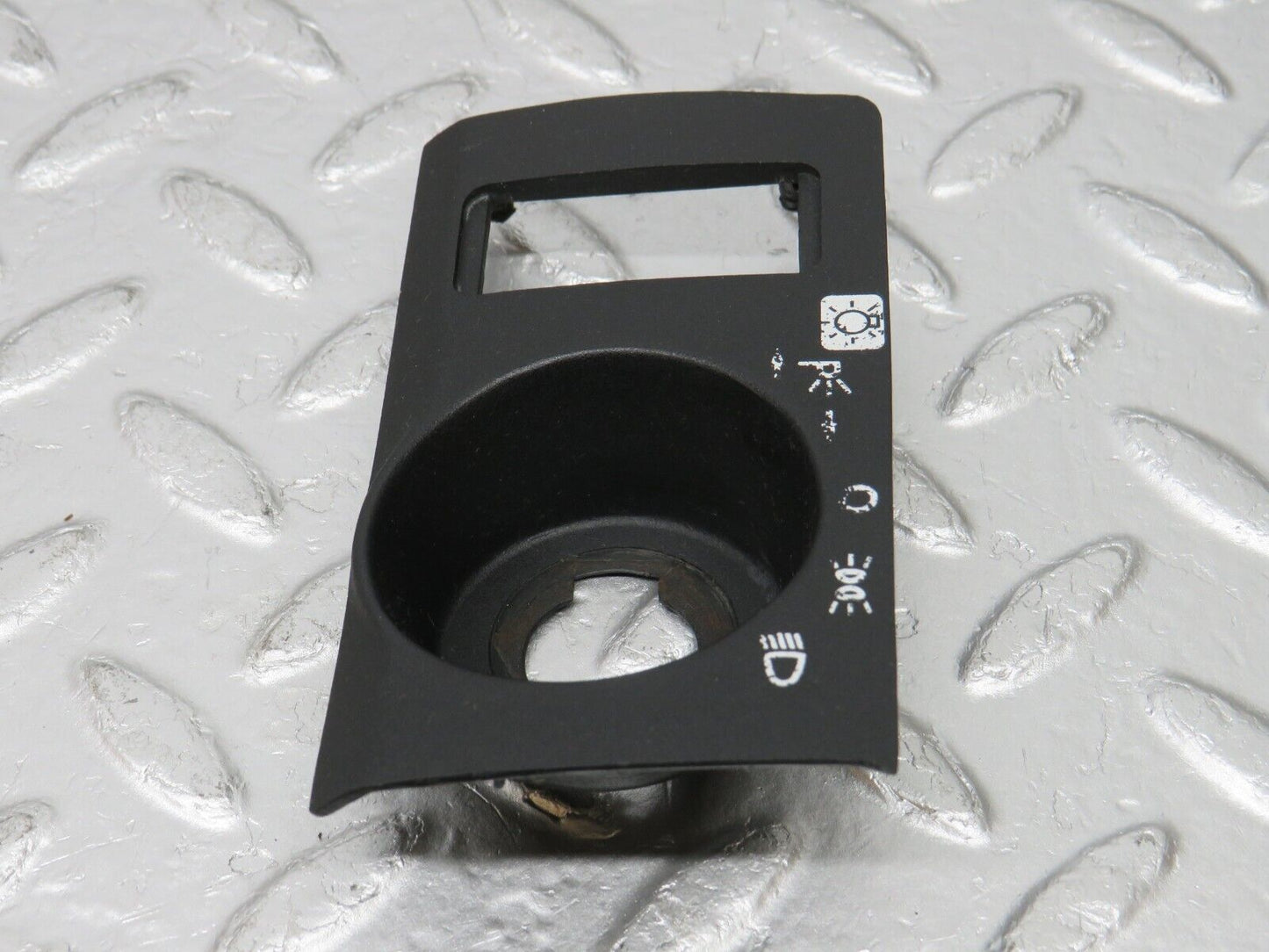 34351 Mercedes-Benz C126 380SEC Headlight Switch Cover Trim Surround 126689018