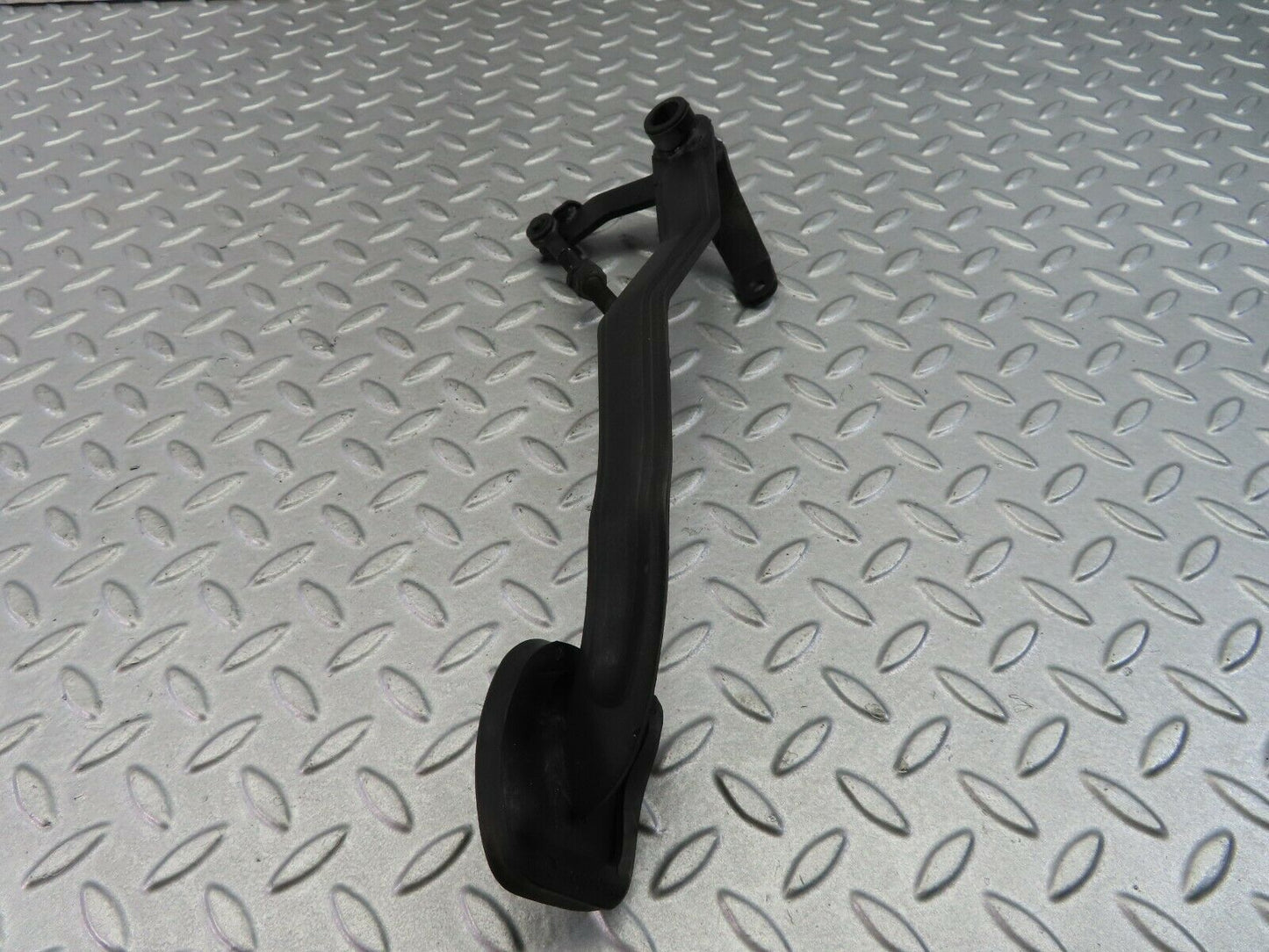 7990 Mercedes-Benz W115 220D Clutch Pedal With Rubber