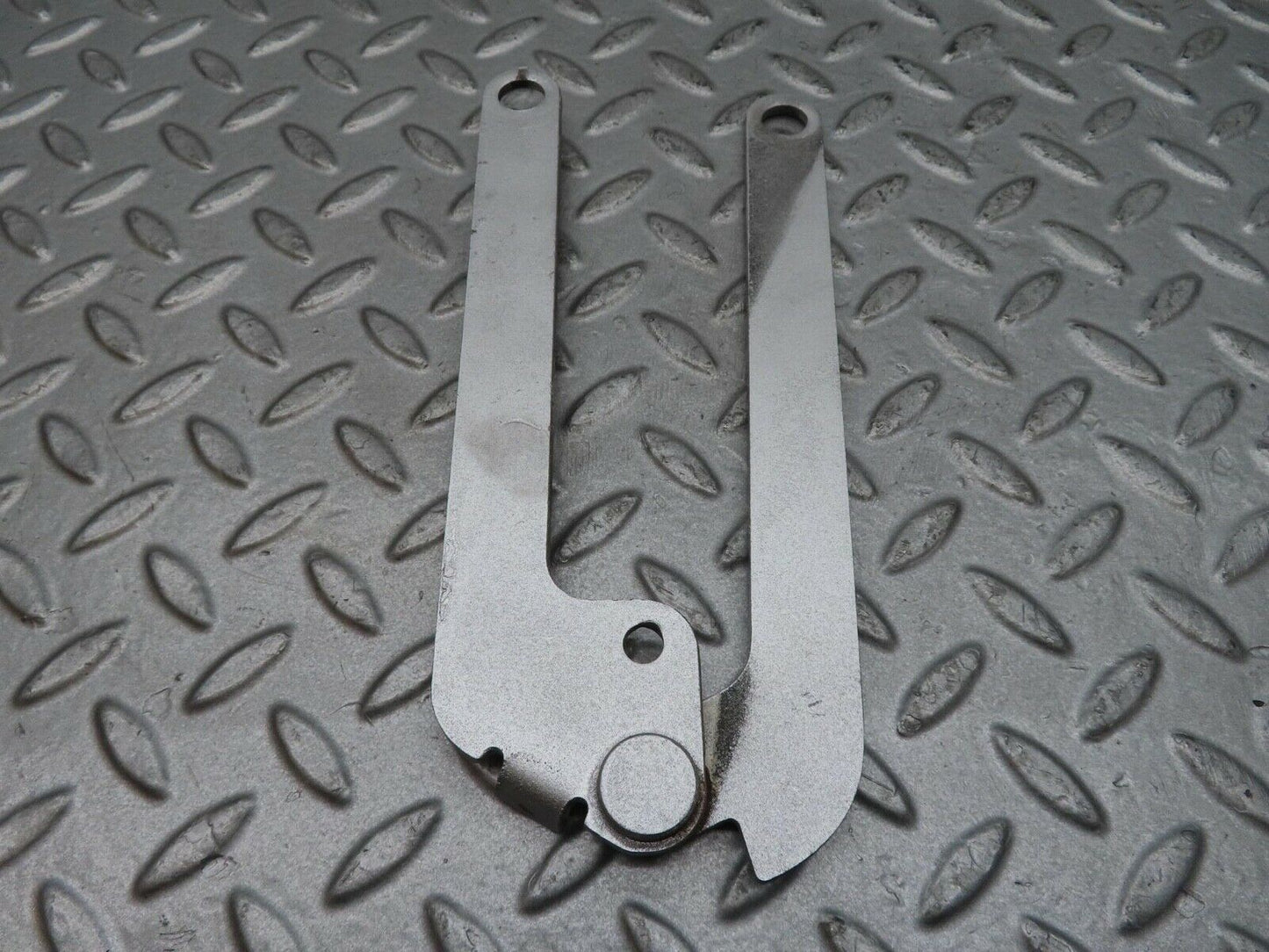 12288 Mercedes-Benz W108 280SE 3.5 Bonnet Hinge Right Side