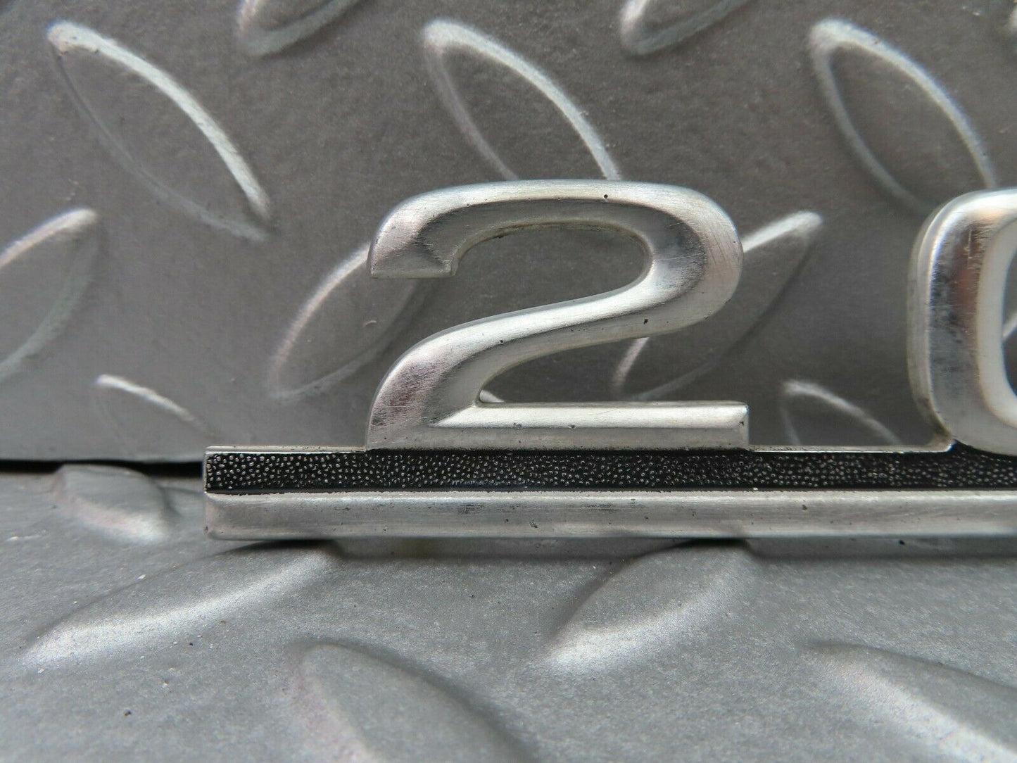 5800 Mercedes-Benz W123 200 Trunk Badge Emblem 1238170215