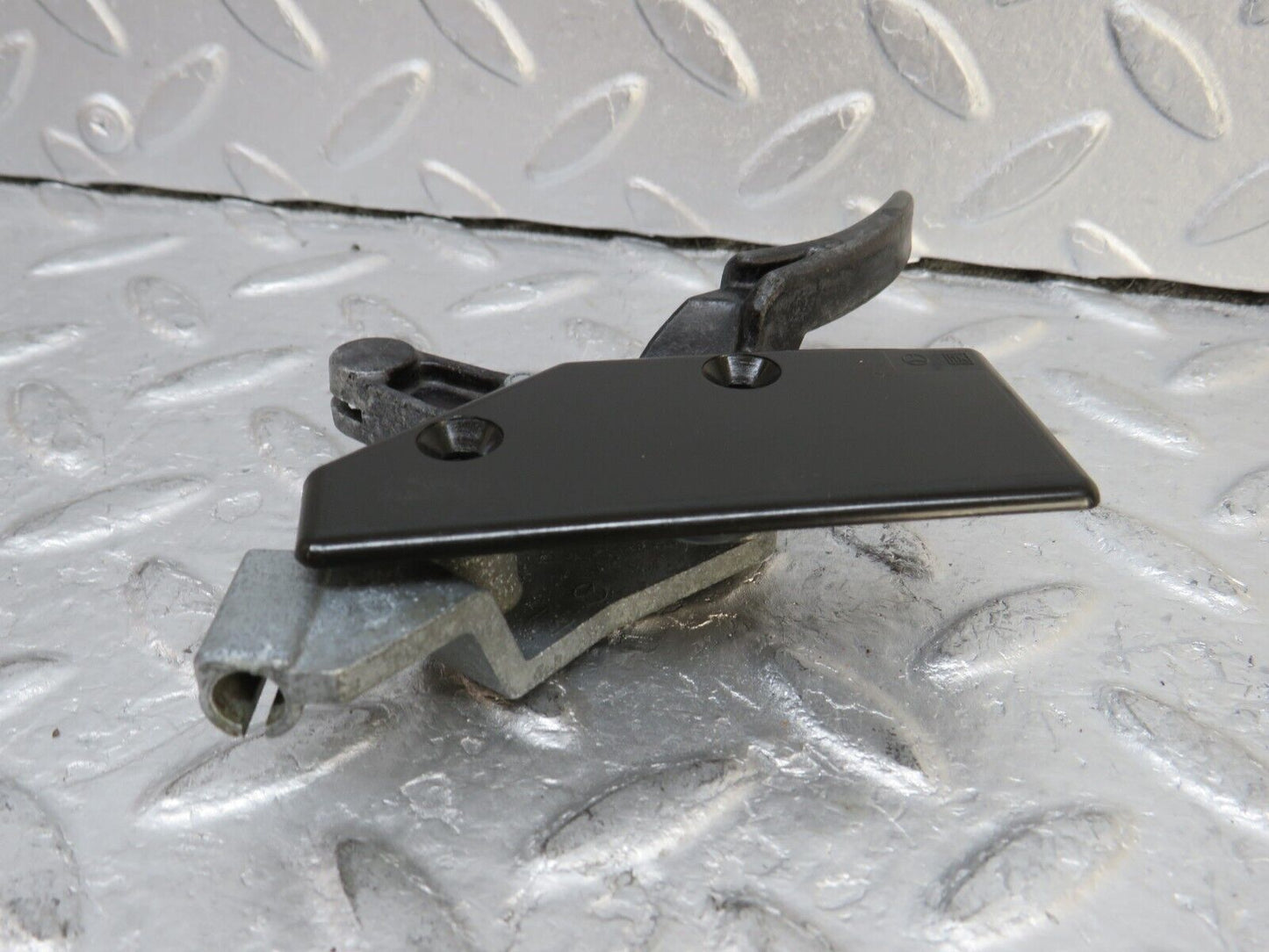 37045 Mercedes-Benz C126 420SEC Coupe Hood Opener Bonnet Release