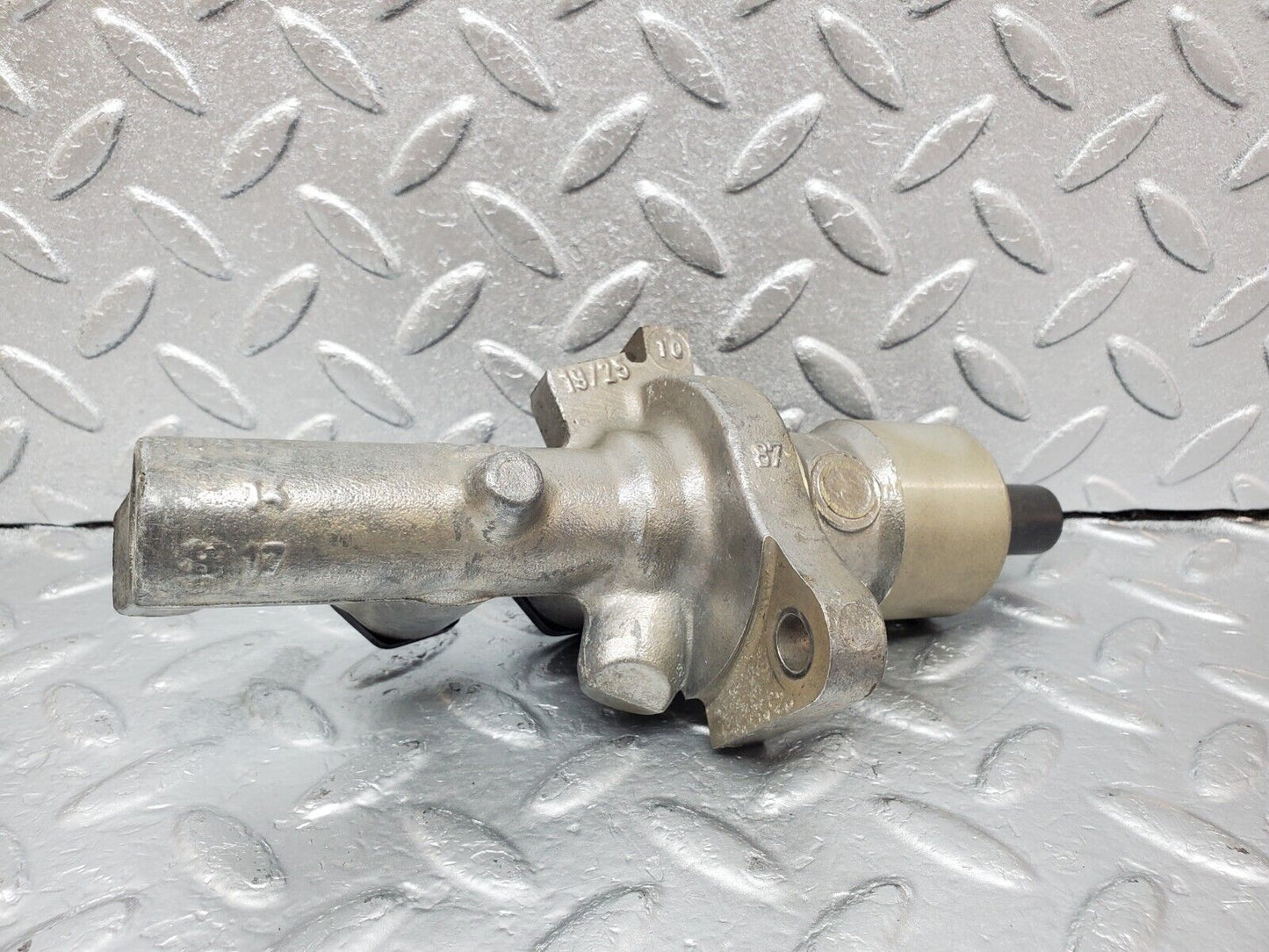 45789 Mercedes-Benz W126 420SE Brake Master Cylinder ATE